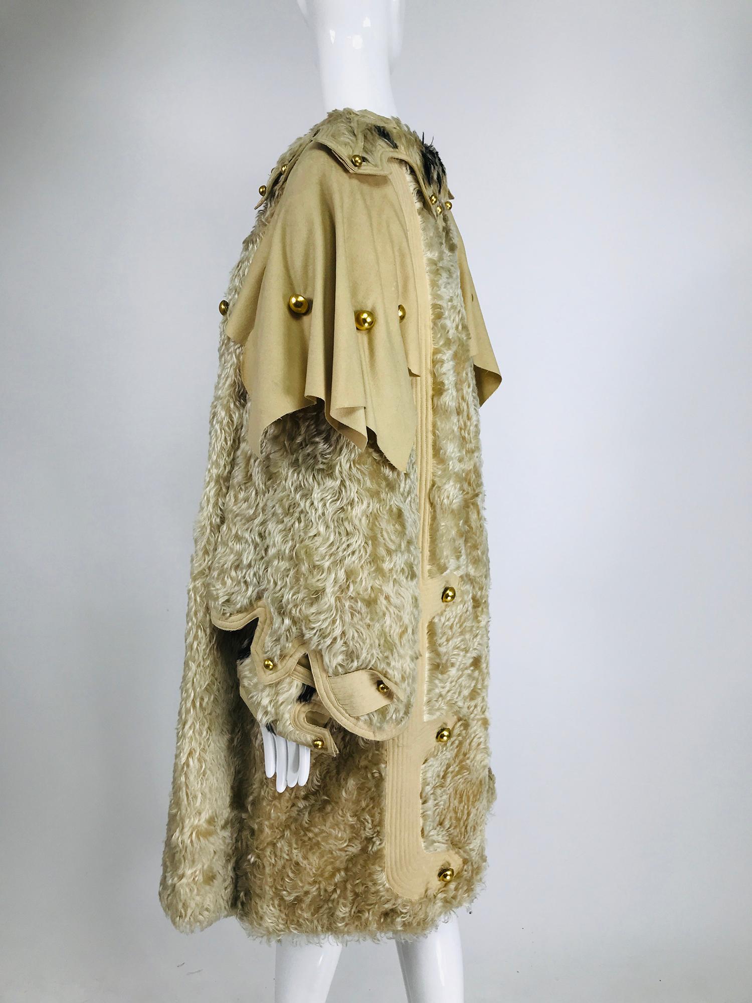 Seltener 1890er Damenwintermantel in Creme aus zotteligen Mohair und Wolle  im Zustand „Gut“ im Angebot in West Palm Beach, FL