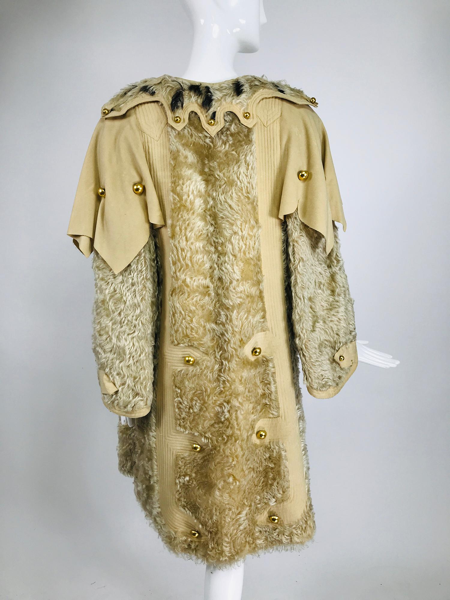 Seltener 1890er Damenwintermantel in Creme aus zotteligen Mohair und Wolle  im Angebot 1