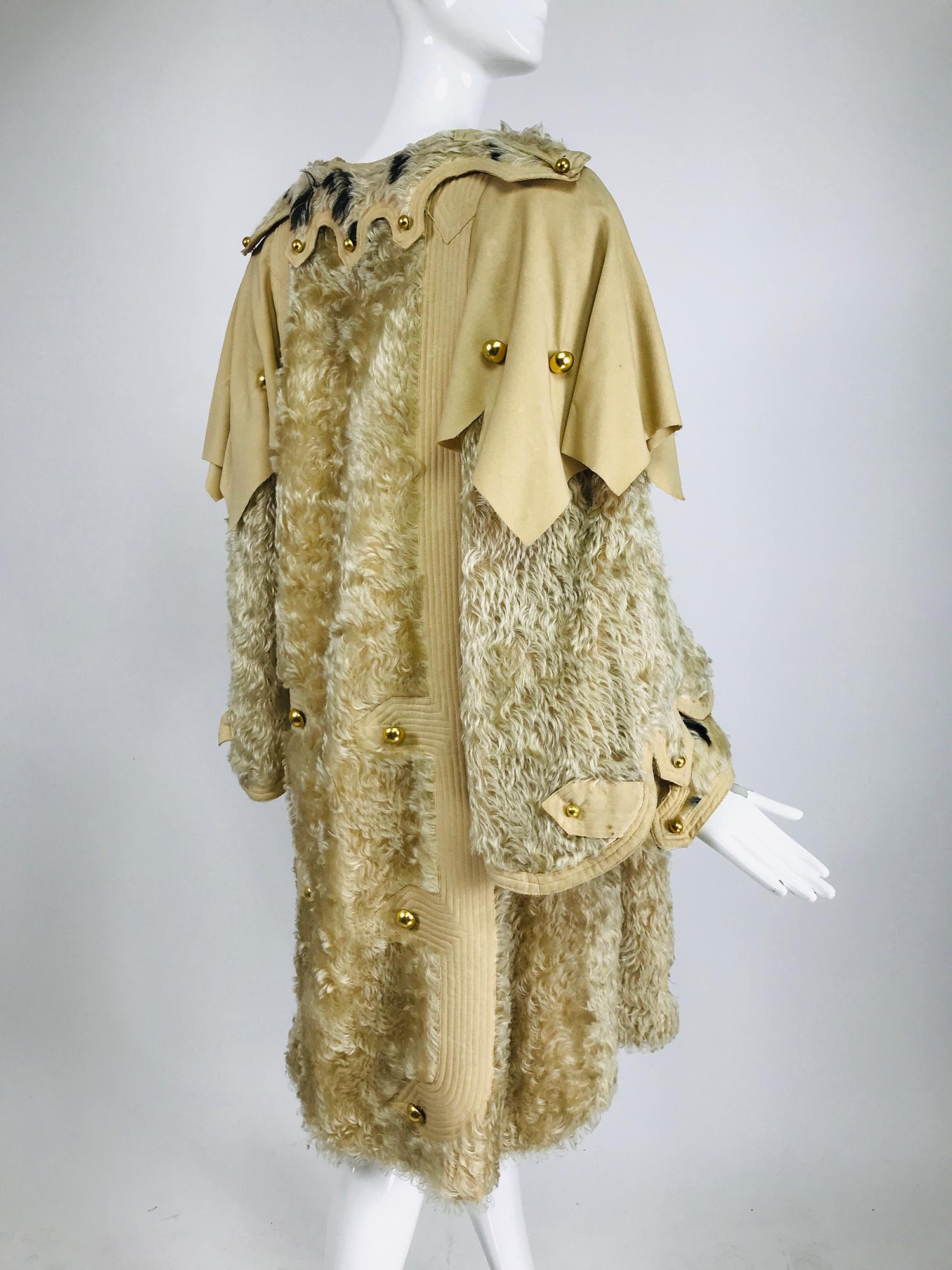 Rare 1890s Women's Cream Shaggy Mohair and Wool Winter Over Coat  In Good Condition For Sale In West Palm Beach, FL