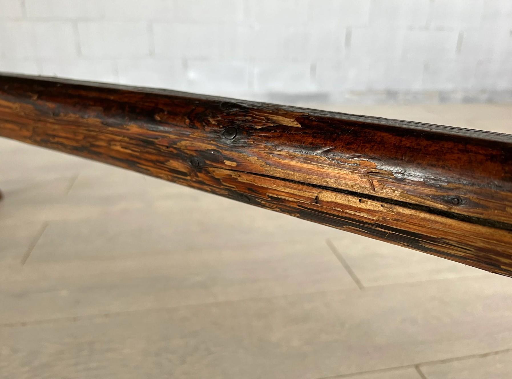 Rare 18c Scandinavian Pine Trestle Dining Table With X-Legs Base en venta 5