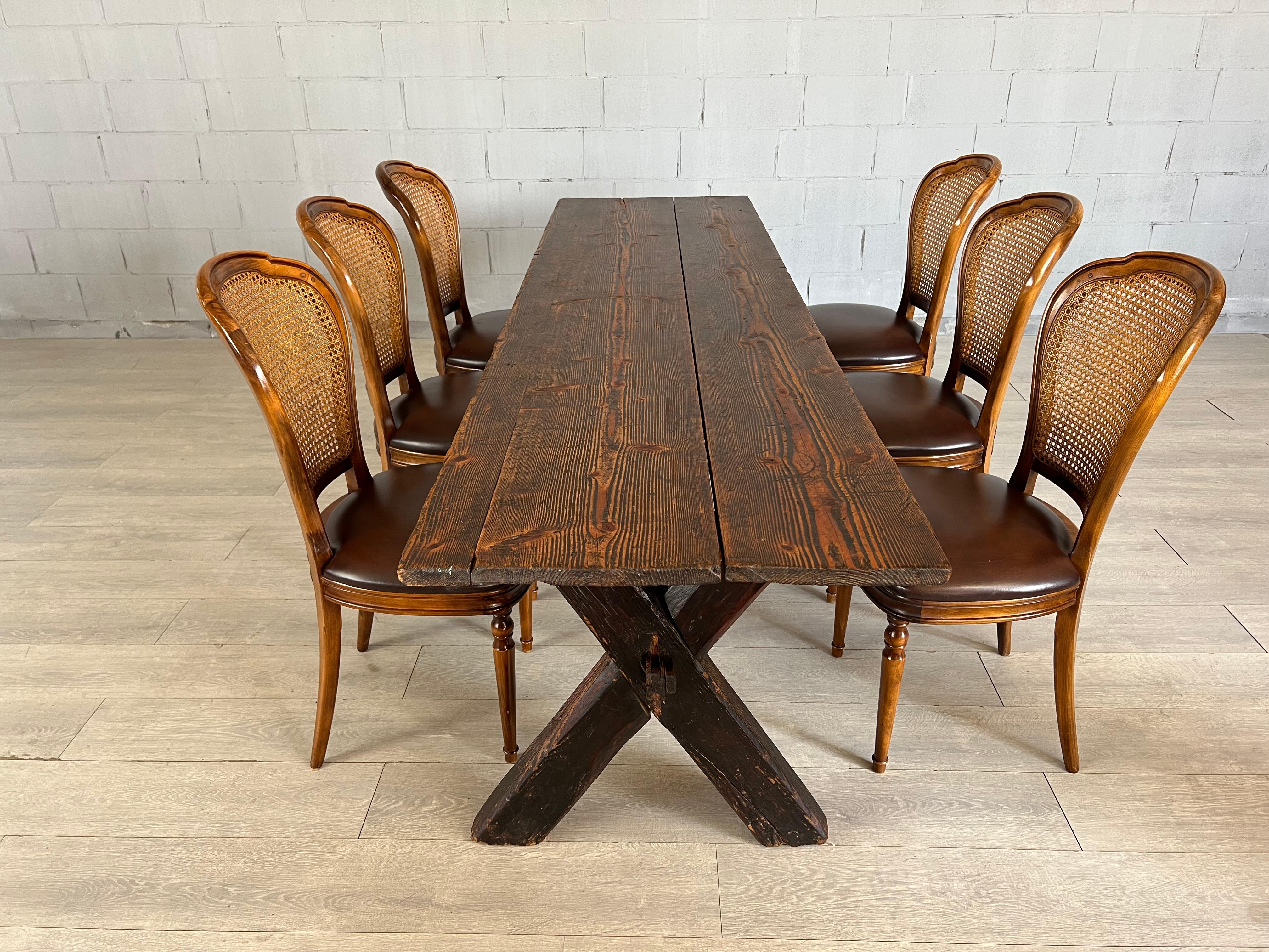 Table de salle à manger scandinave ancienne à tréteaux en pin avec base à pieds en X en vente 10