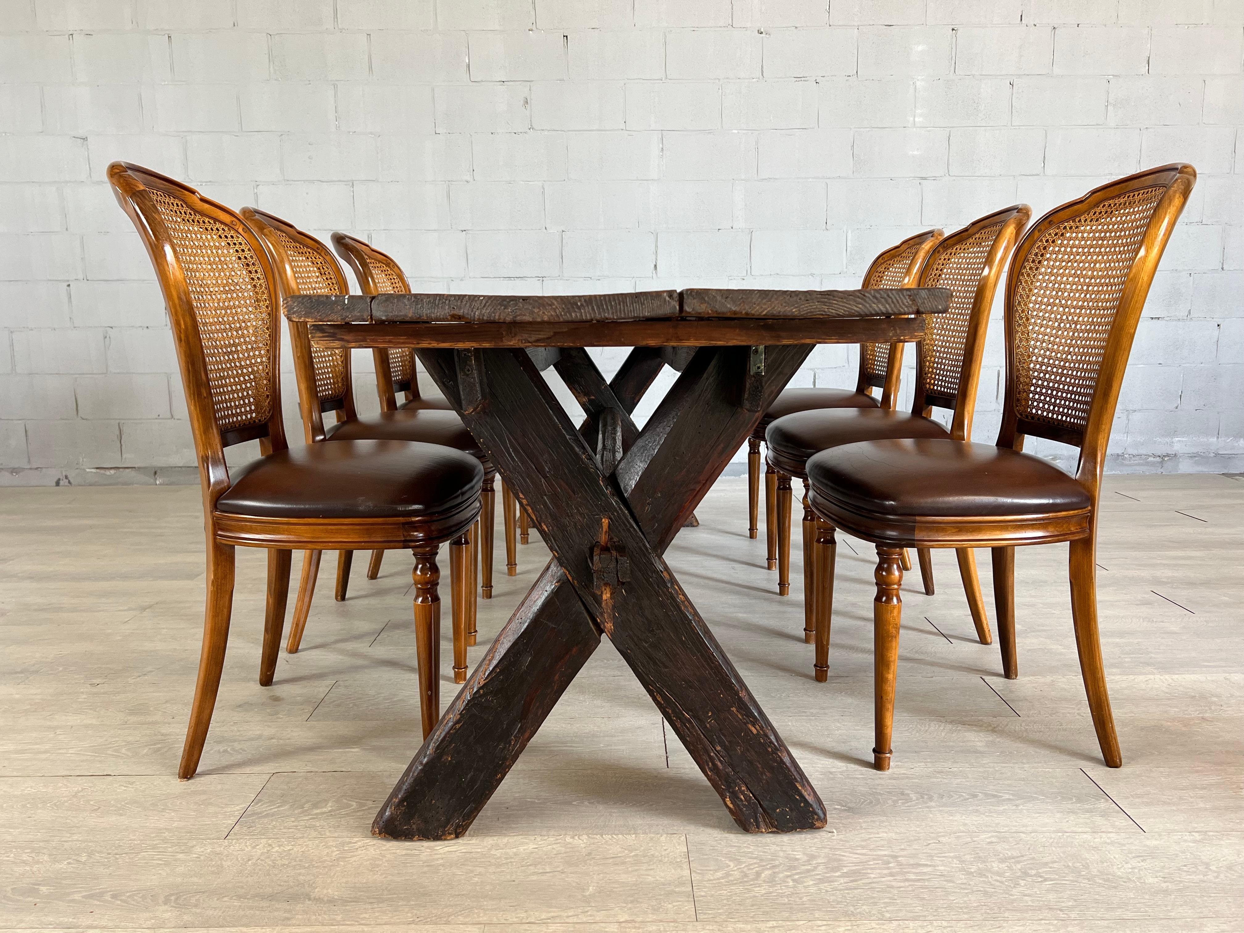 Table de salle à manger scandinave ancienne à tréteaux en pin avec base à pieds en X en vente 11