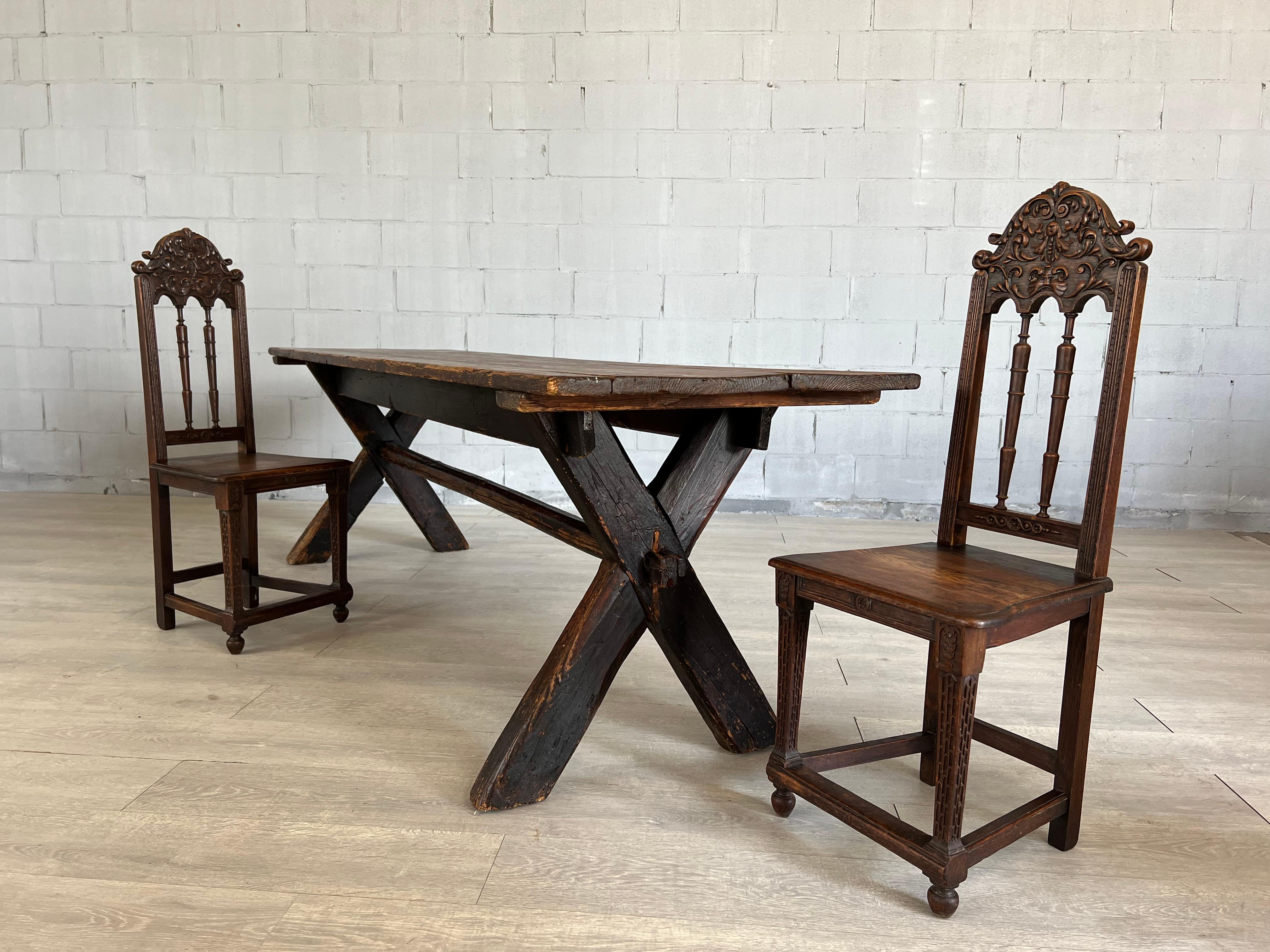 Table de salle à manger scandinave ancienne à tréteaux en pin avec base à pieds en X en vente 12