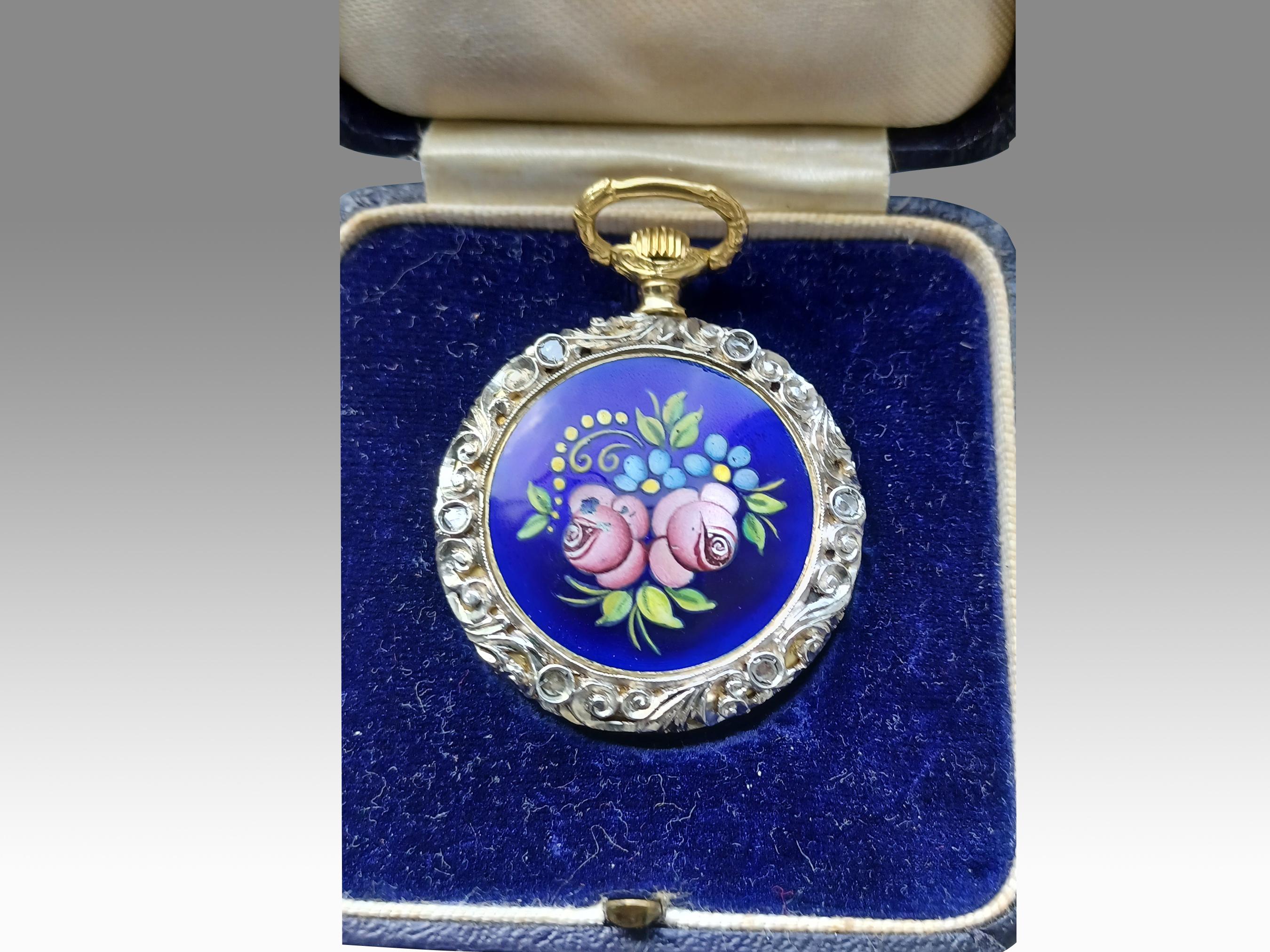Rare montre à gousset en rubis et diamants de 18 carats avec montures et bijoux élaborés en vente 10