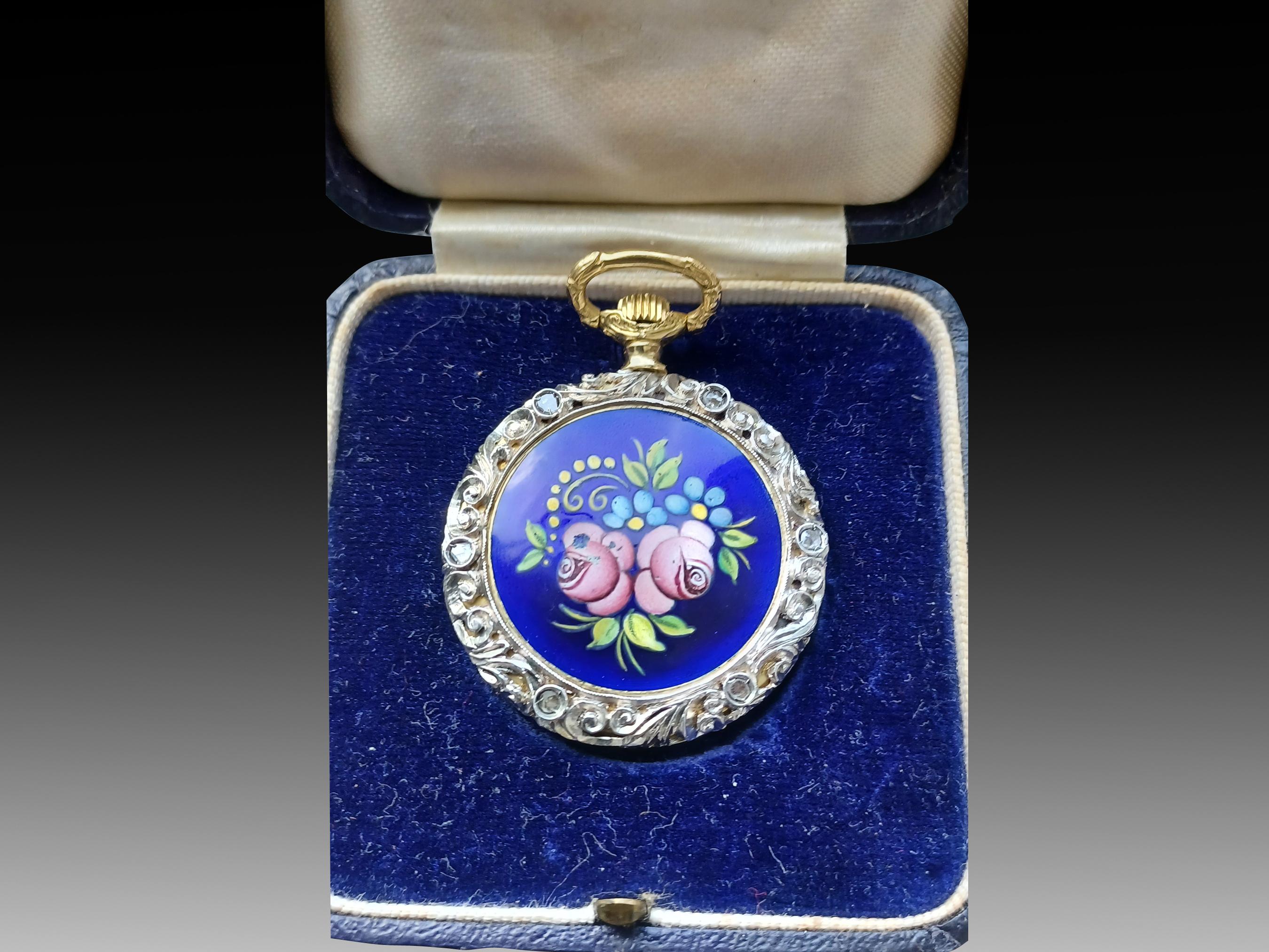 Rare montre à gousset en rubis et diamants de 18 carats avec montures et bijoux élaborés en vente 5