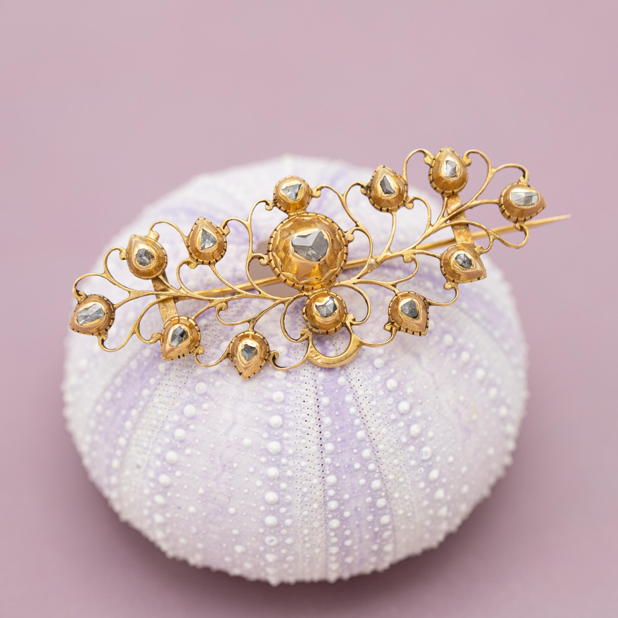 Rare 18k Marvellous antique European brooch - Georgian rose cut diamond jewel In Good Condition In Antwerp, BE