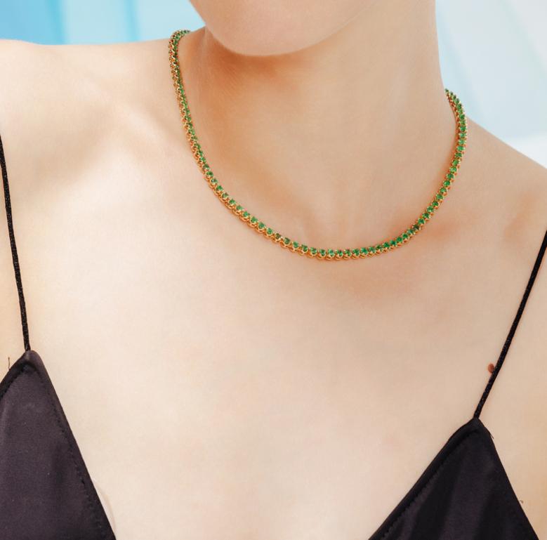 Contemporary 18k Yellow Gold Rare 7.16 CTW Round Cut Emerald Tennis Necklace Gift for Grandma For Sale