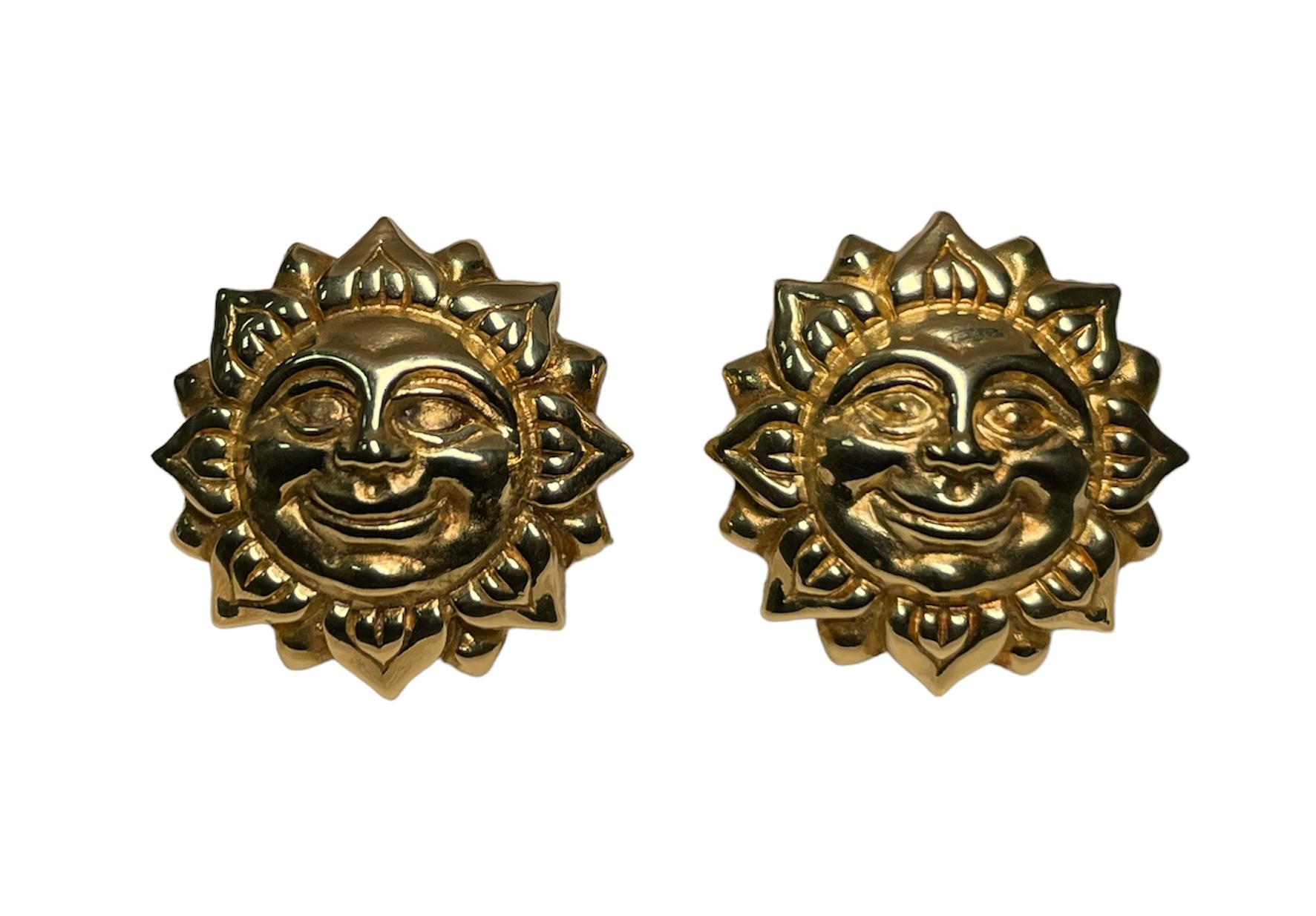 Rare 18k Yellow Gold Pair of Smiling Sun Face Cufflinks For Sale 7