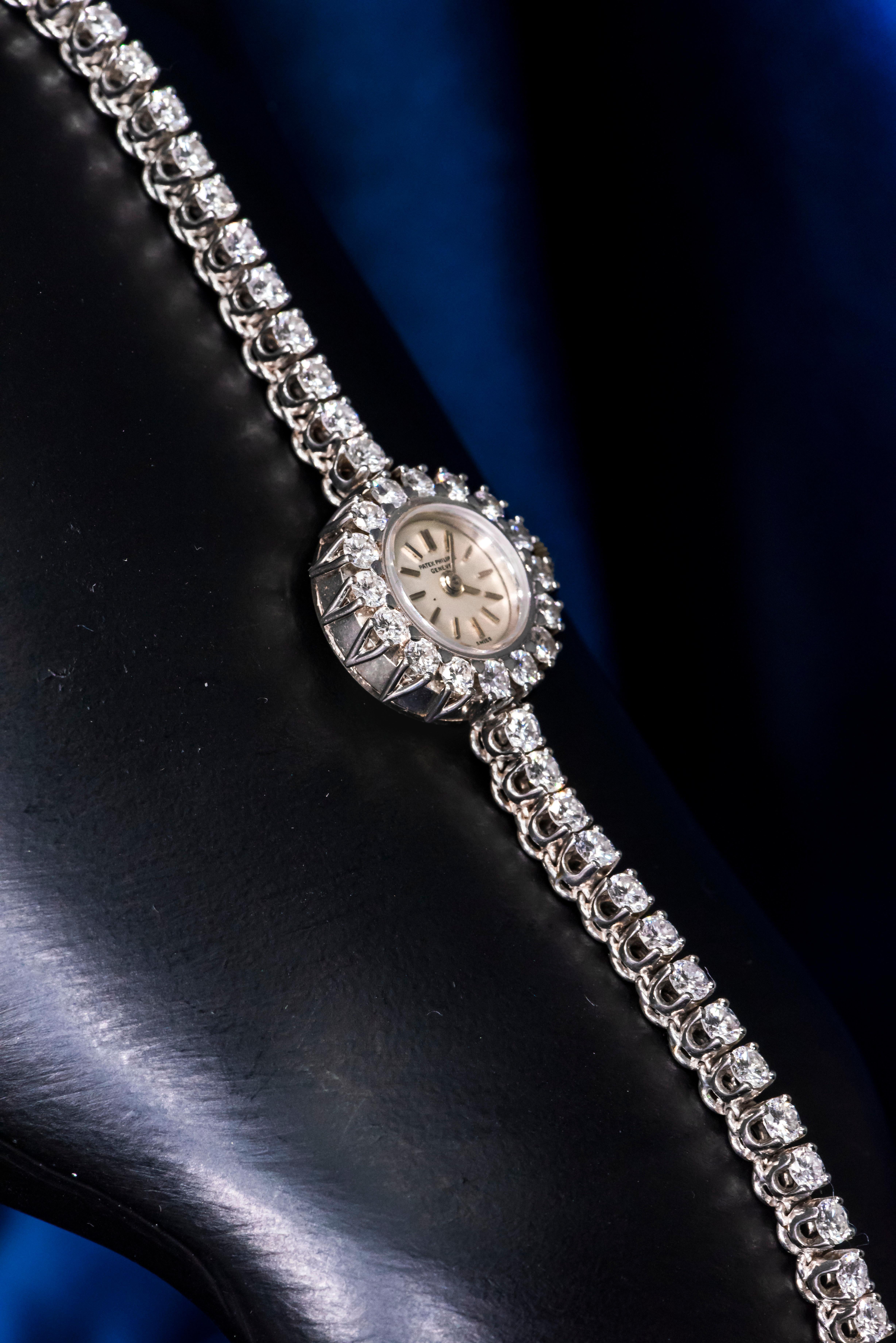 Women's or Men's Rare 18kt 1950/60s Patek Philippe Round Diamond Set Tennis Style Bracelet Watch