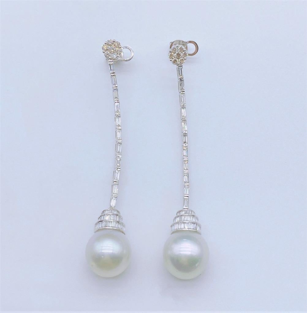 NWT 9, 569 Rare 18KT Gold Exquisite Fancy Pearl Baguette Diamond Dangle Earrings In New Condition For Sale In New York, NY