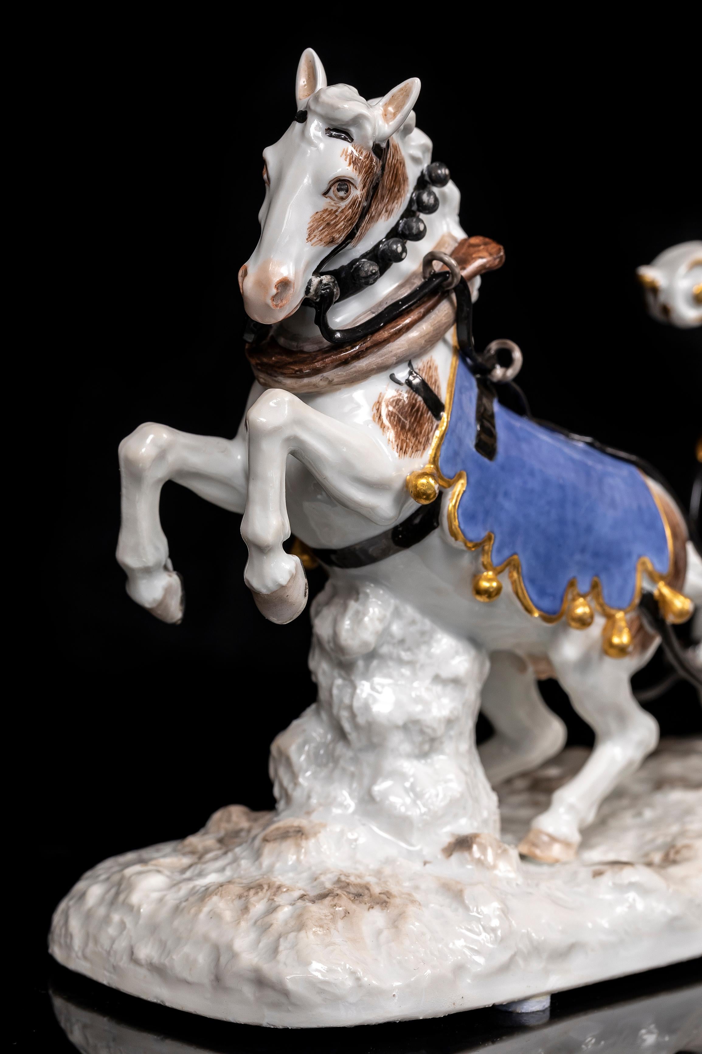 Rare traîneau Meissen du 18e C. avec les bouffons de la cour Fröhlich et Schmiedel, d'après Kändler Bon état - En vente à New York, NY