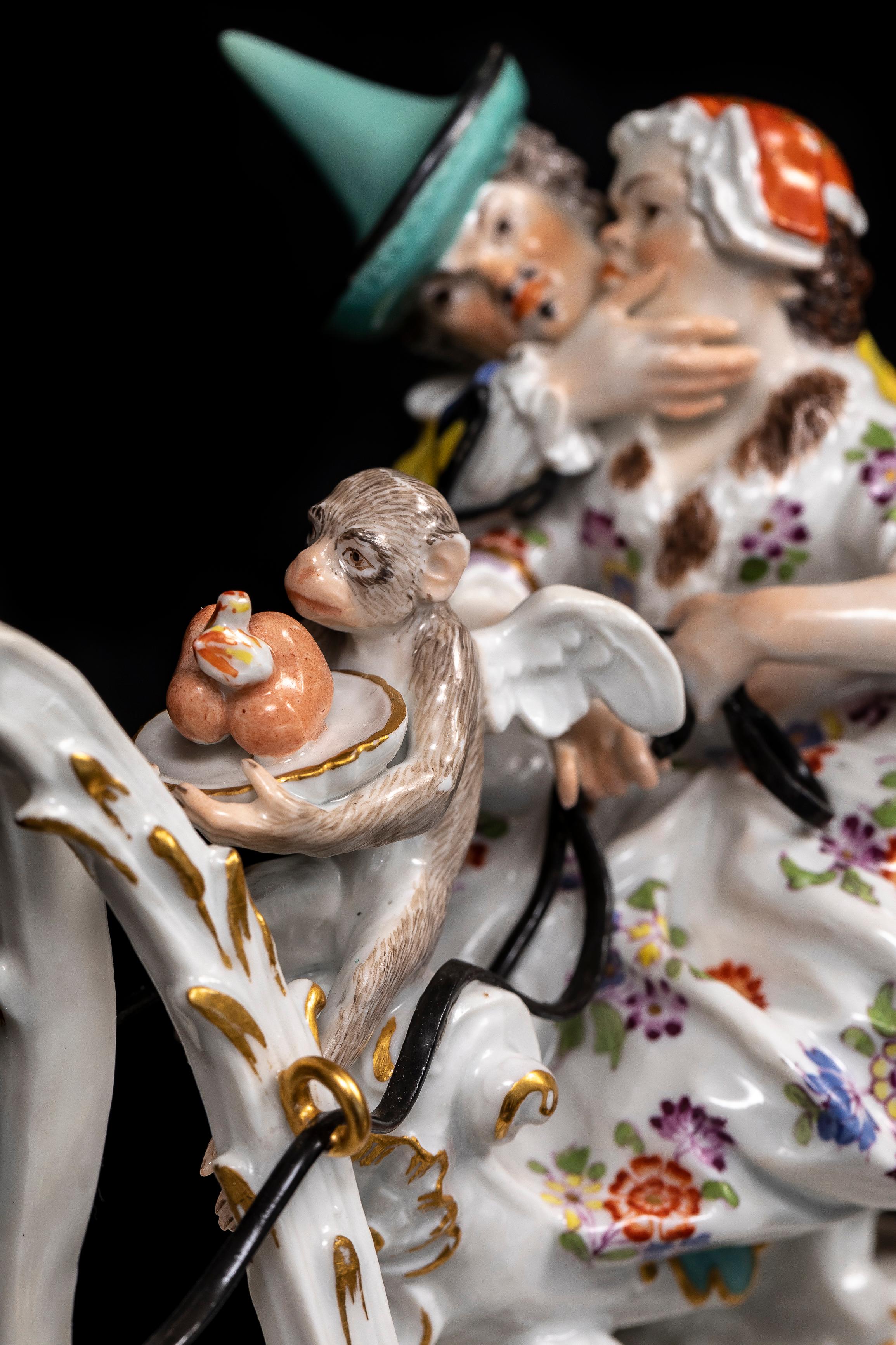 Milieu du XVIIIe siècle Rare traîneau Meissen du 18e C. avec les bouffons de la cour Fröhlich et Schmiedel, d'après Kändler en vente