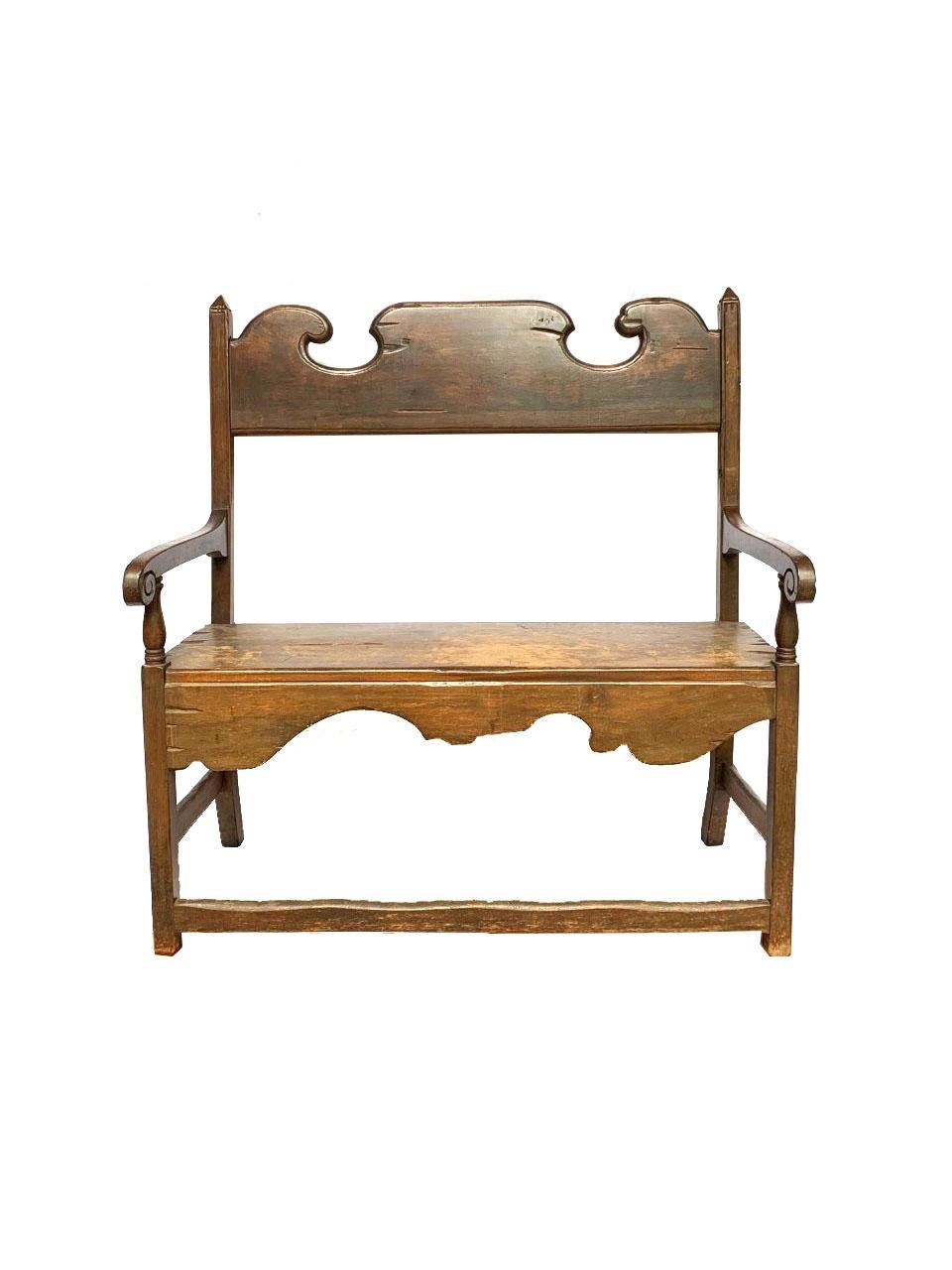 Colonial espagnol Rare banc ou banquet colonial espagnol du 18e siècle en vente