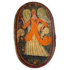 Rara Tapa de Sombrerera Barroca del Siglo XVIII: Decoración auténtica con encanto angelical