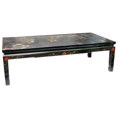 Rare table basse chinoise du 18ème siècle à panneau de coromandel noir