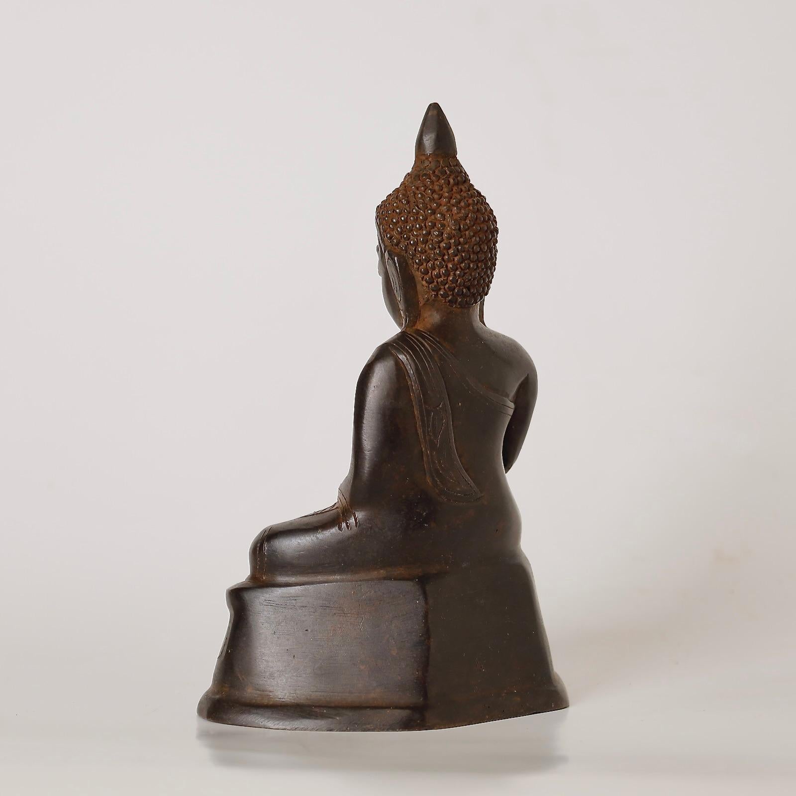 Rare 18th-Century Bronze Buddha Statue – Shan Kingdom, Burma For Sale 7