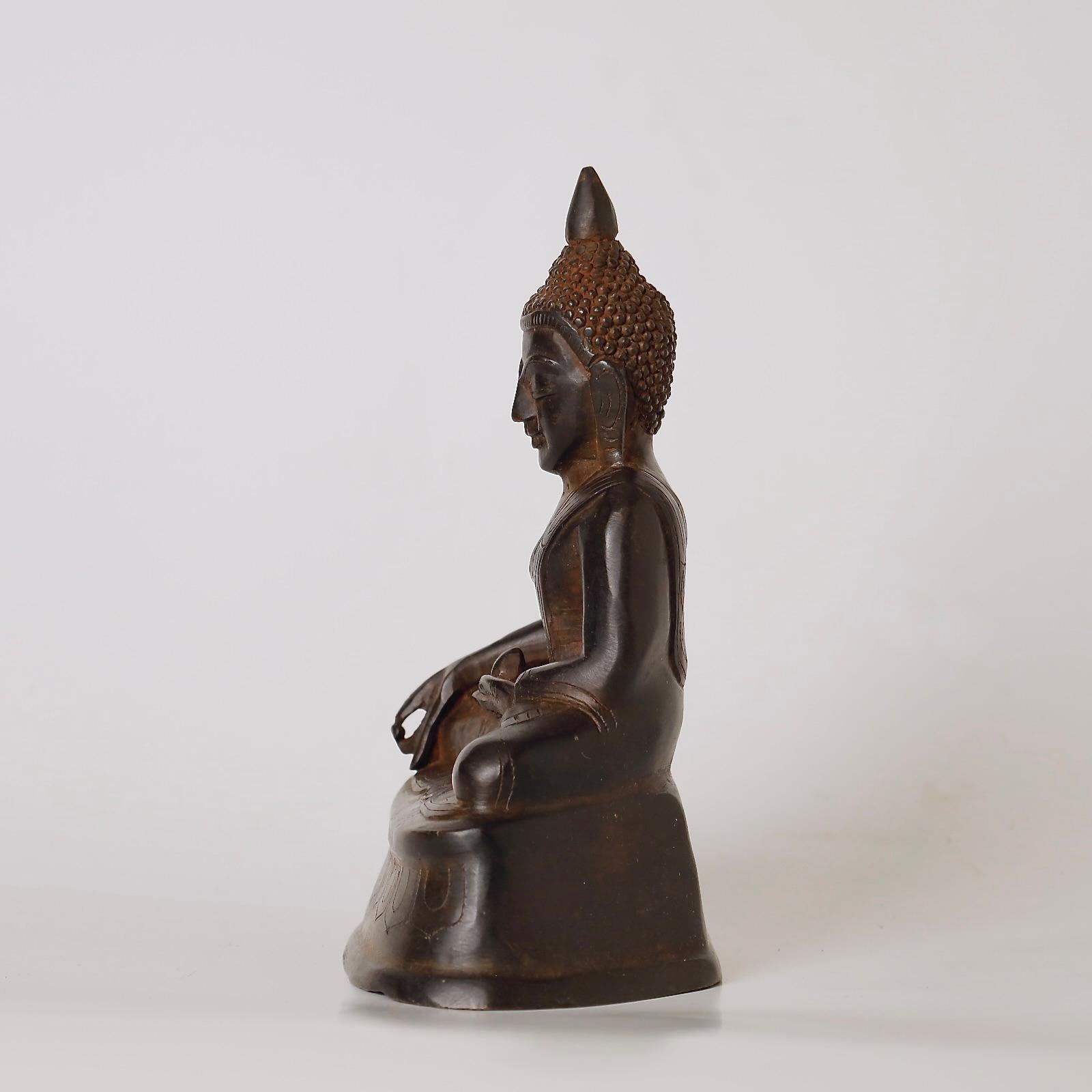 Rare 18th-Century Bronze Buddha Statue – Shan Kingdom, Burma For Sale 8