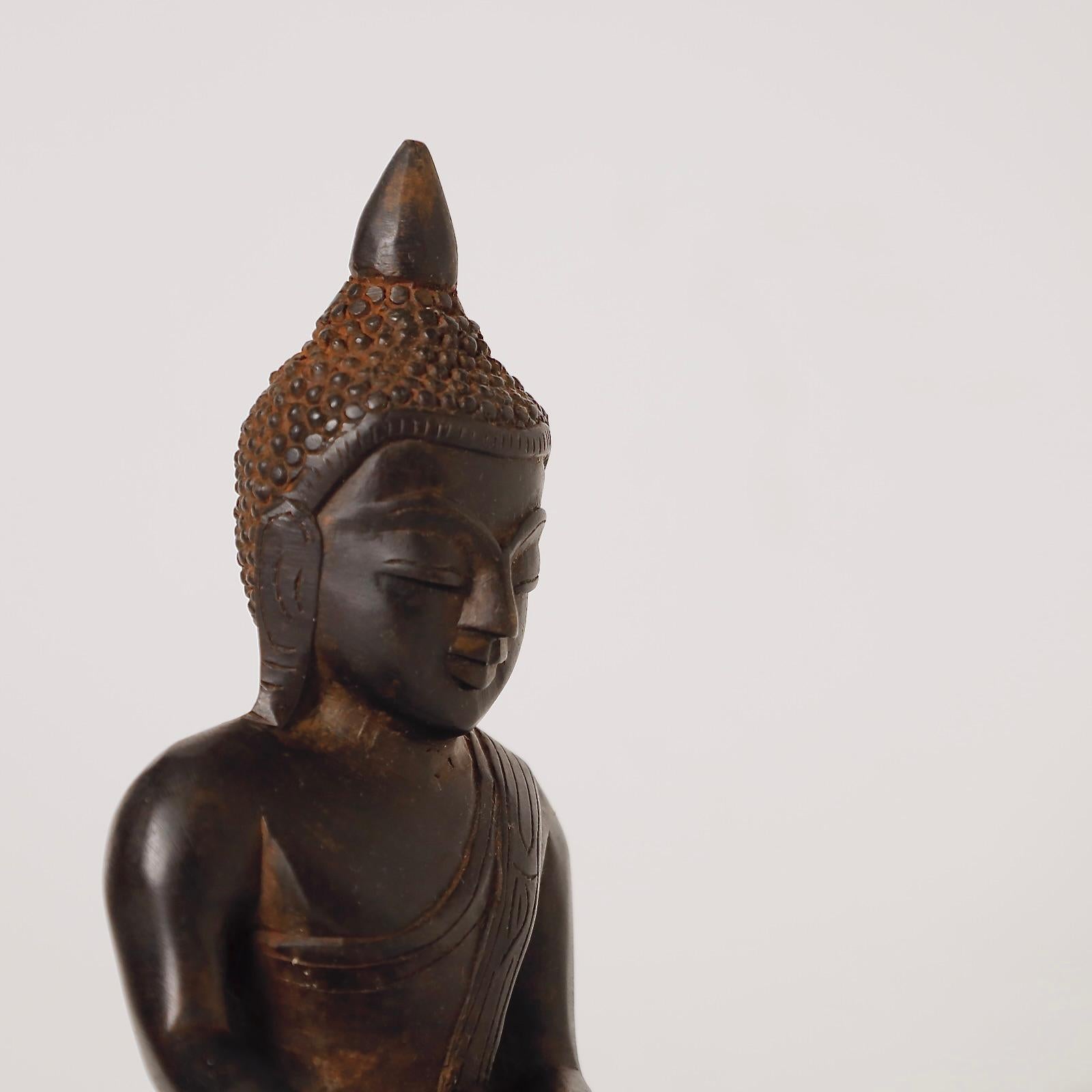 Rare 18th-Century Bronze Buddha Statue – Shan Kingdom, Burma For Sale 12