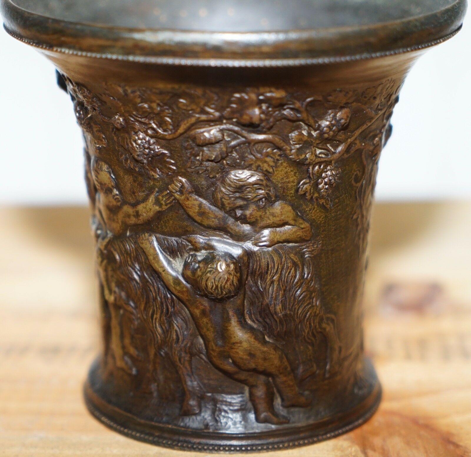We are delighted to stunning rare 18th century circa 1740 solid bronze small pot

A really very rare and good looking piece in excellent condition for the age

The pot depicts putti or cherubs in a neoclassic form

Dimensions:

Height