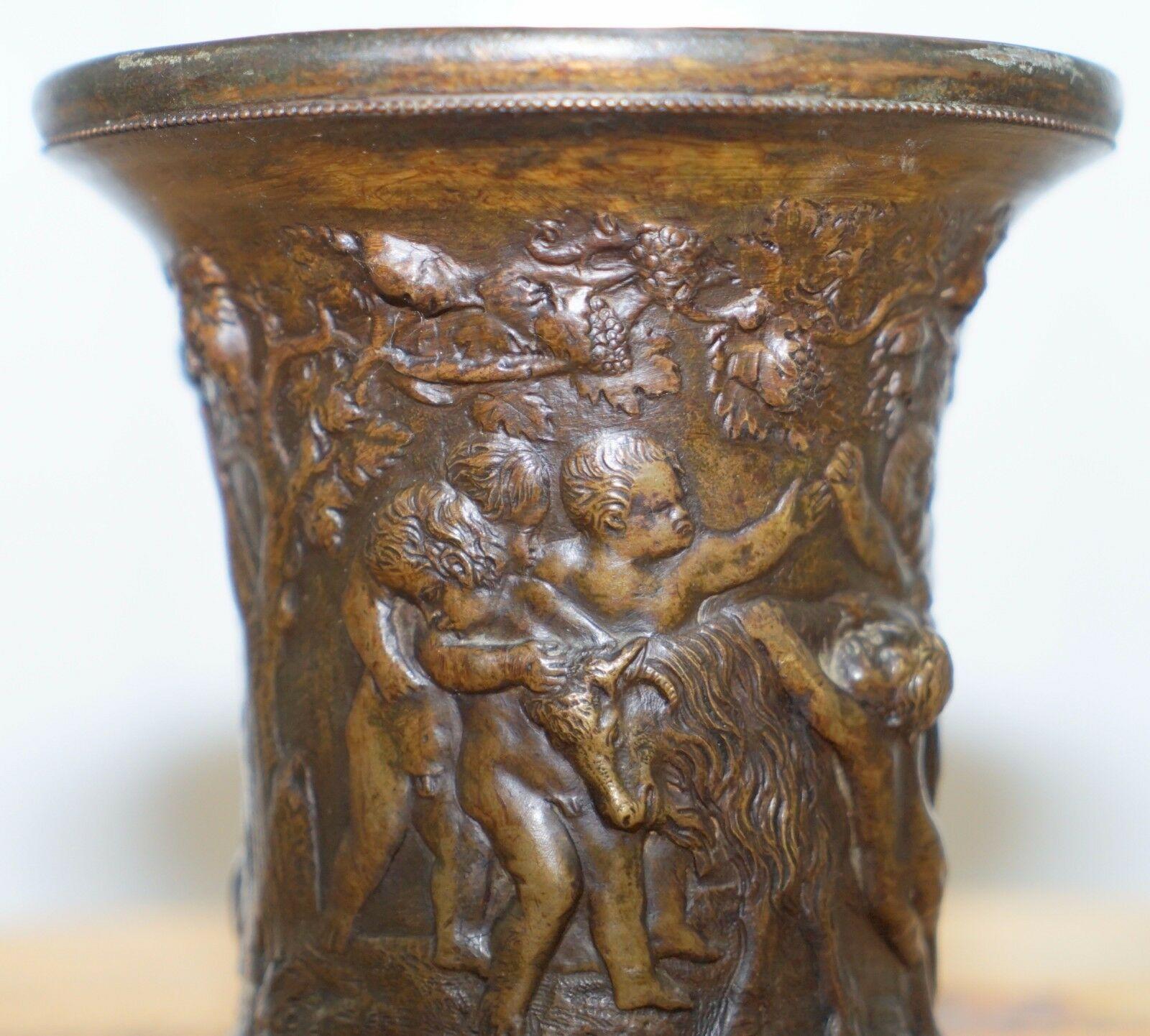 Mid-18th Century Rare 18th Century circa 1740 Heavy Cast Bronze Pot Decorated with Putti Cherubs