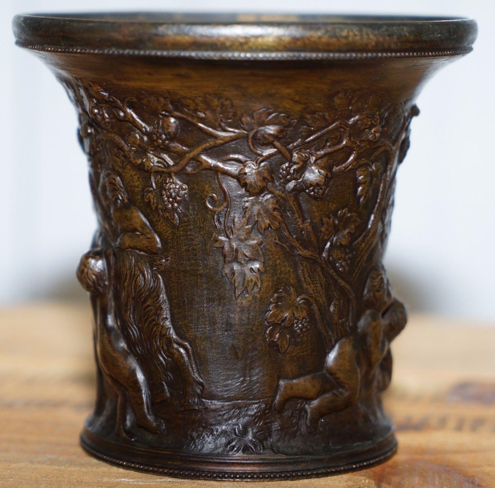 Rare 18th Century circa 1740 Heavy Cast Bronze Pot Decorated with Putti Cherubs 3