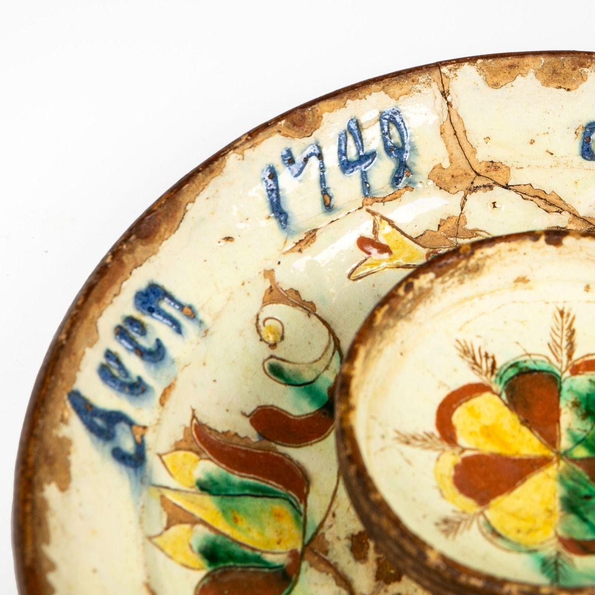 Danois Rare assiette à poisson danoise polychrome du 18ème siècle en vente