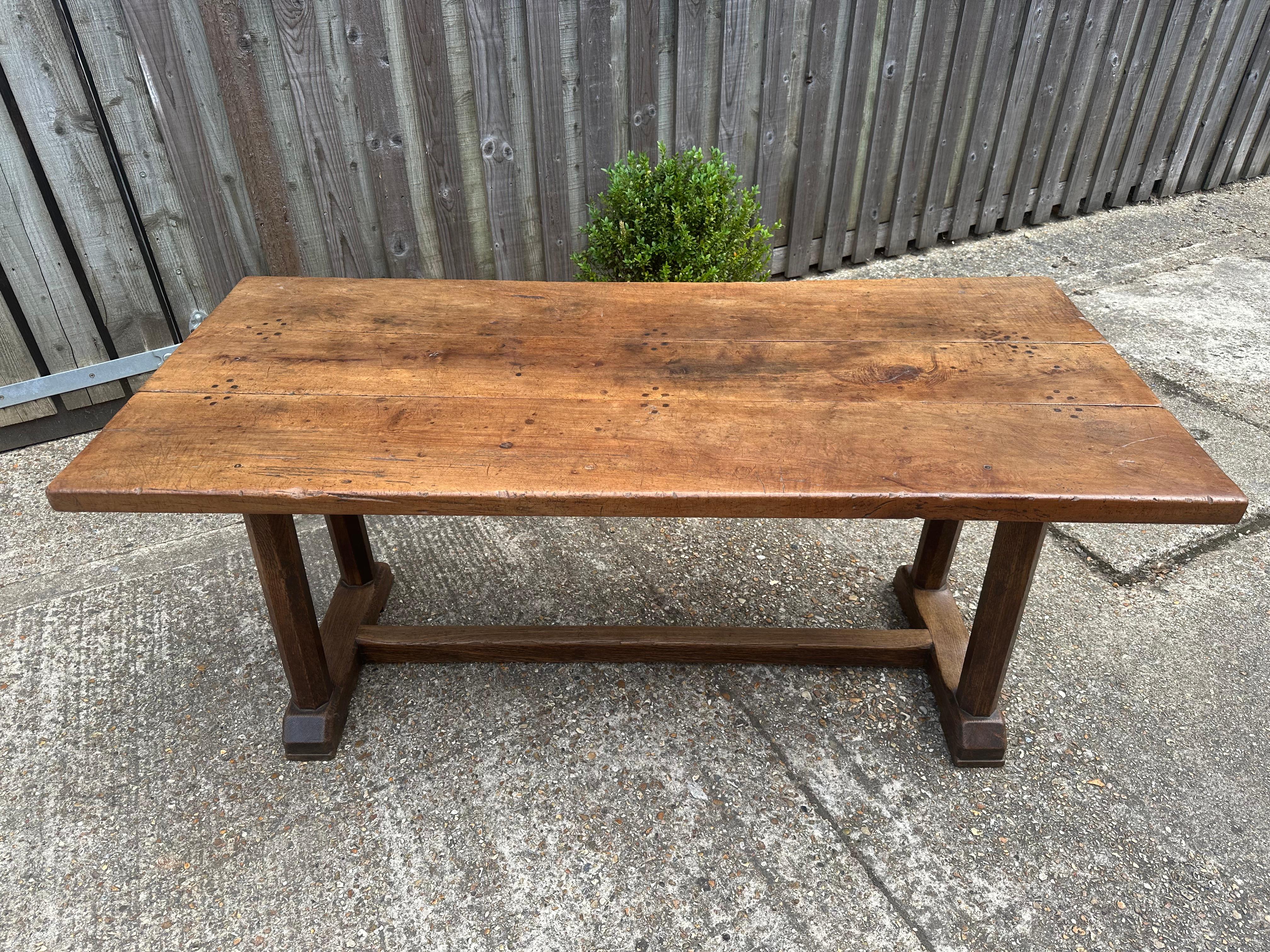 Country Rare table de salle à manger du 18e siècle en vente