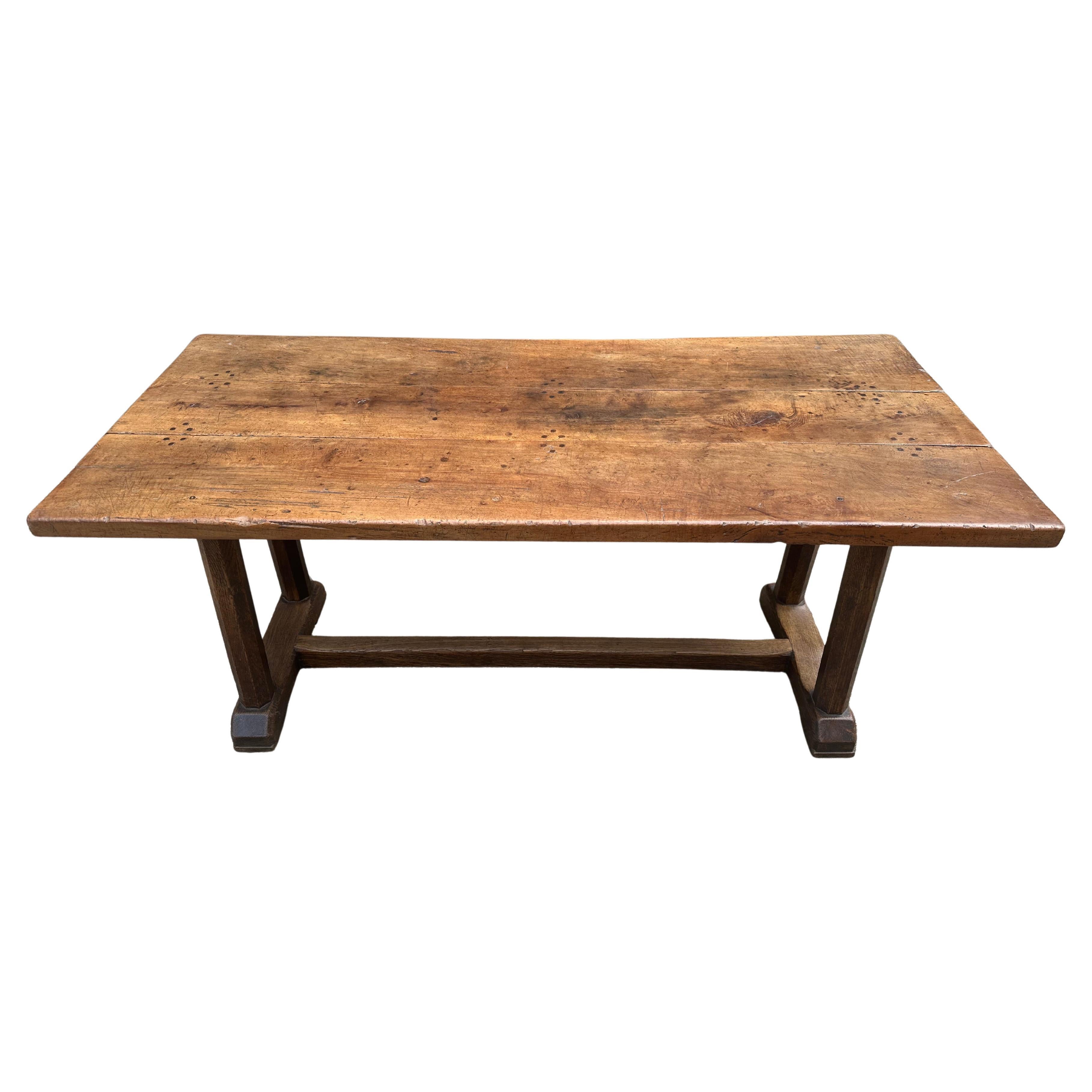 Rare table de salle à manger du 18e siècle