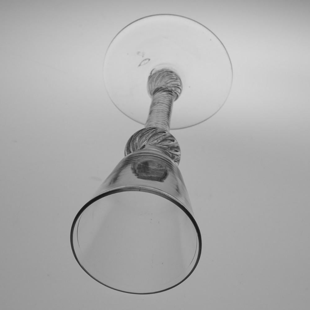Seltenes Double Knop Multi Spiral Air Twist-Weinglas aus dem 18. Jahrhundert, um 1750 im Zustand „Gut“ im Angebot in Tunbridge Wells, GB