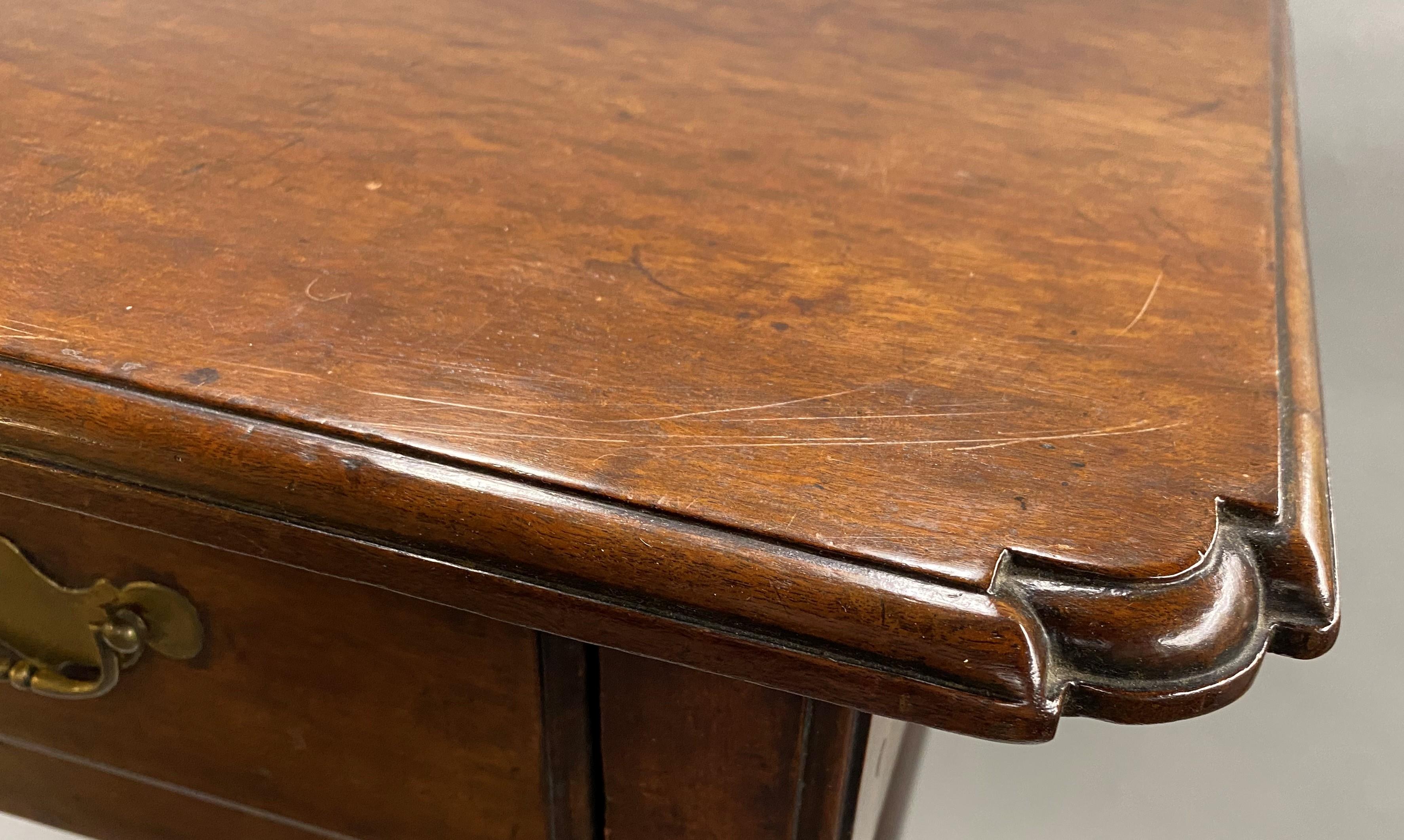 Rare 18th Century English Table in Walnut with Pinched Top Corners 6