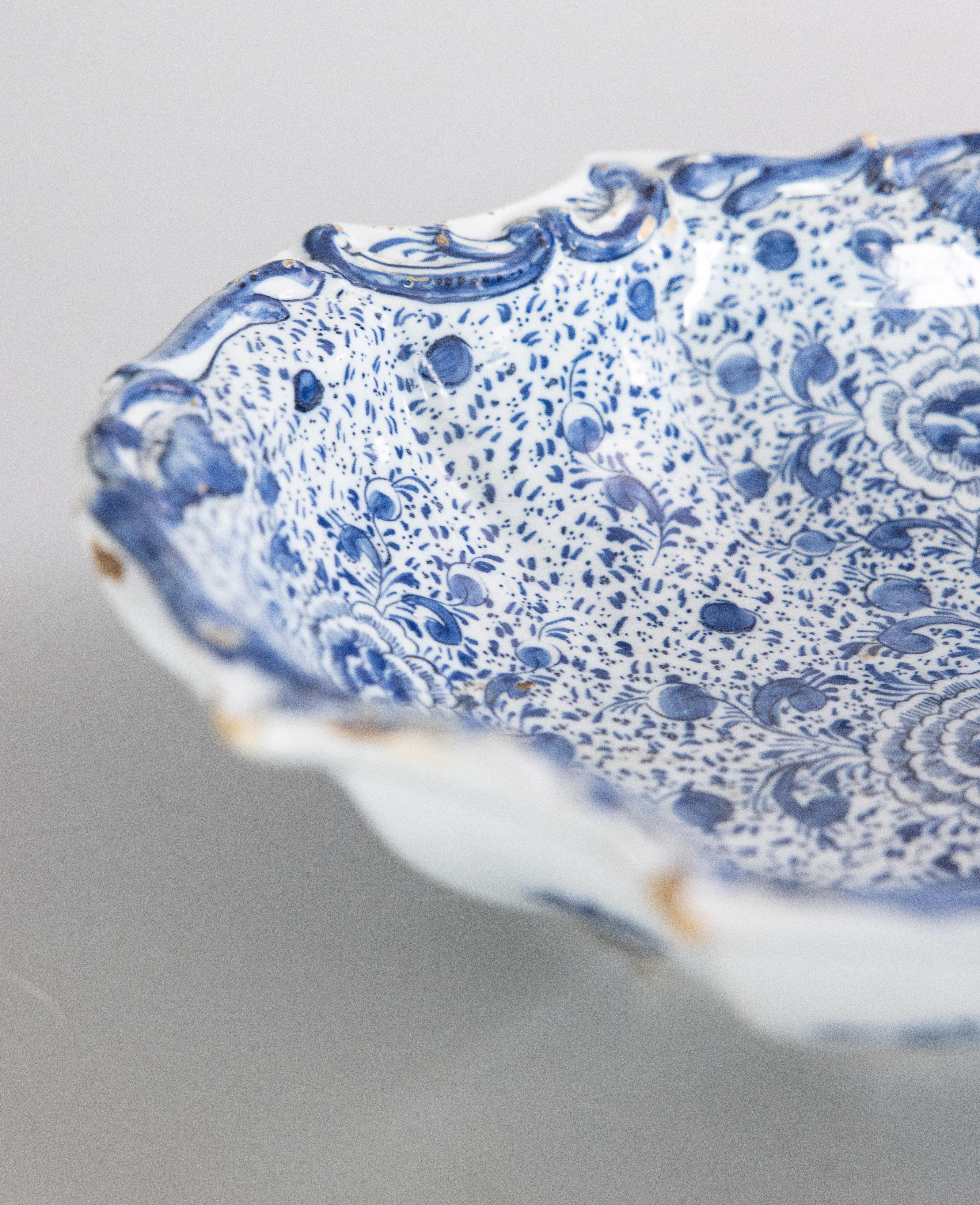 Rare 18th Century Dutch Delft Faience Floral Patterned Lobed Dish Bowl For Sale 5
