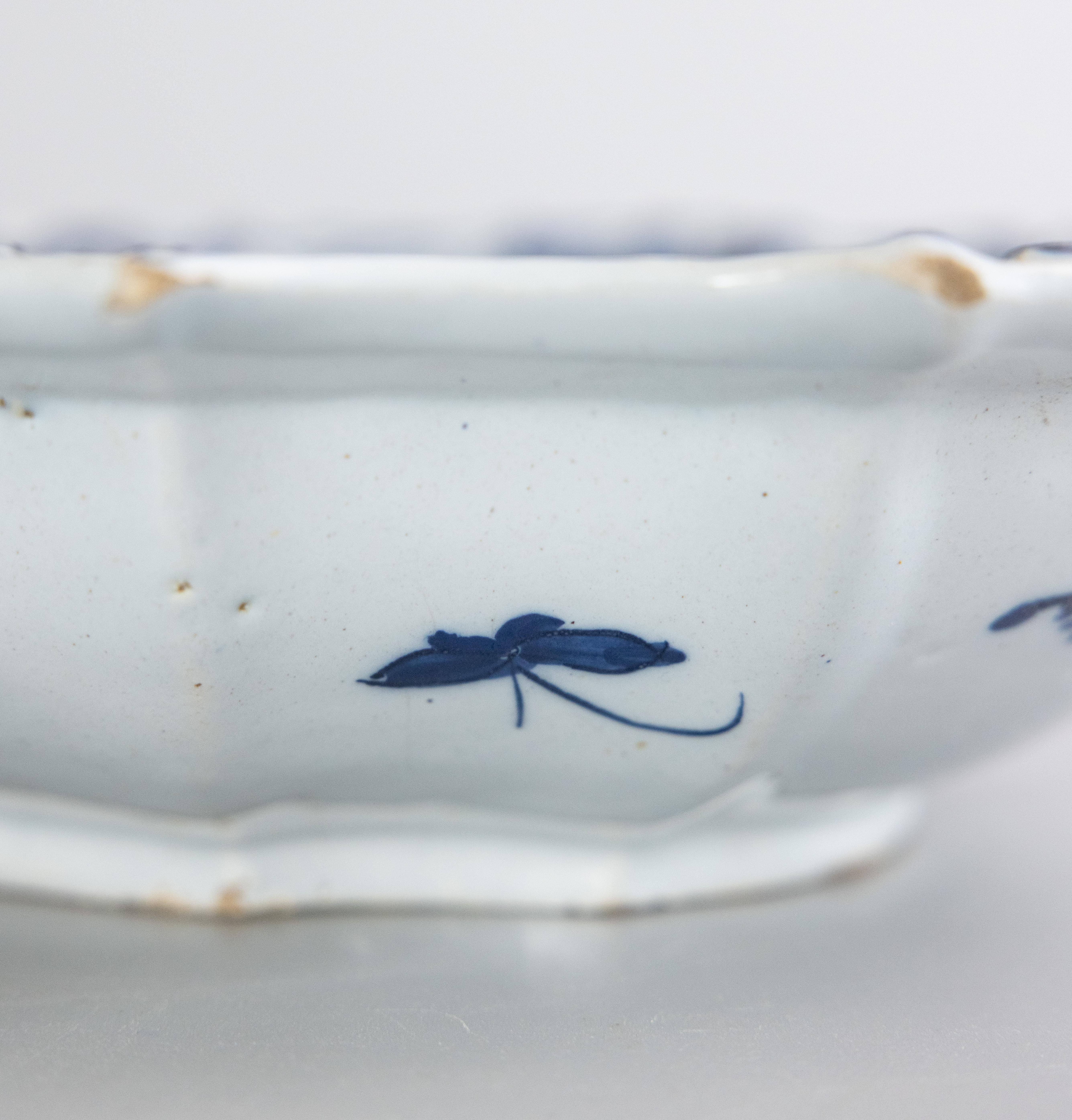 Rare 18th Century Dutch Delft Faience Floral Patterned Lobed Dish Bowl For Sale 6