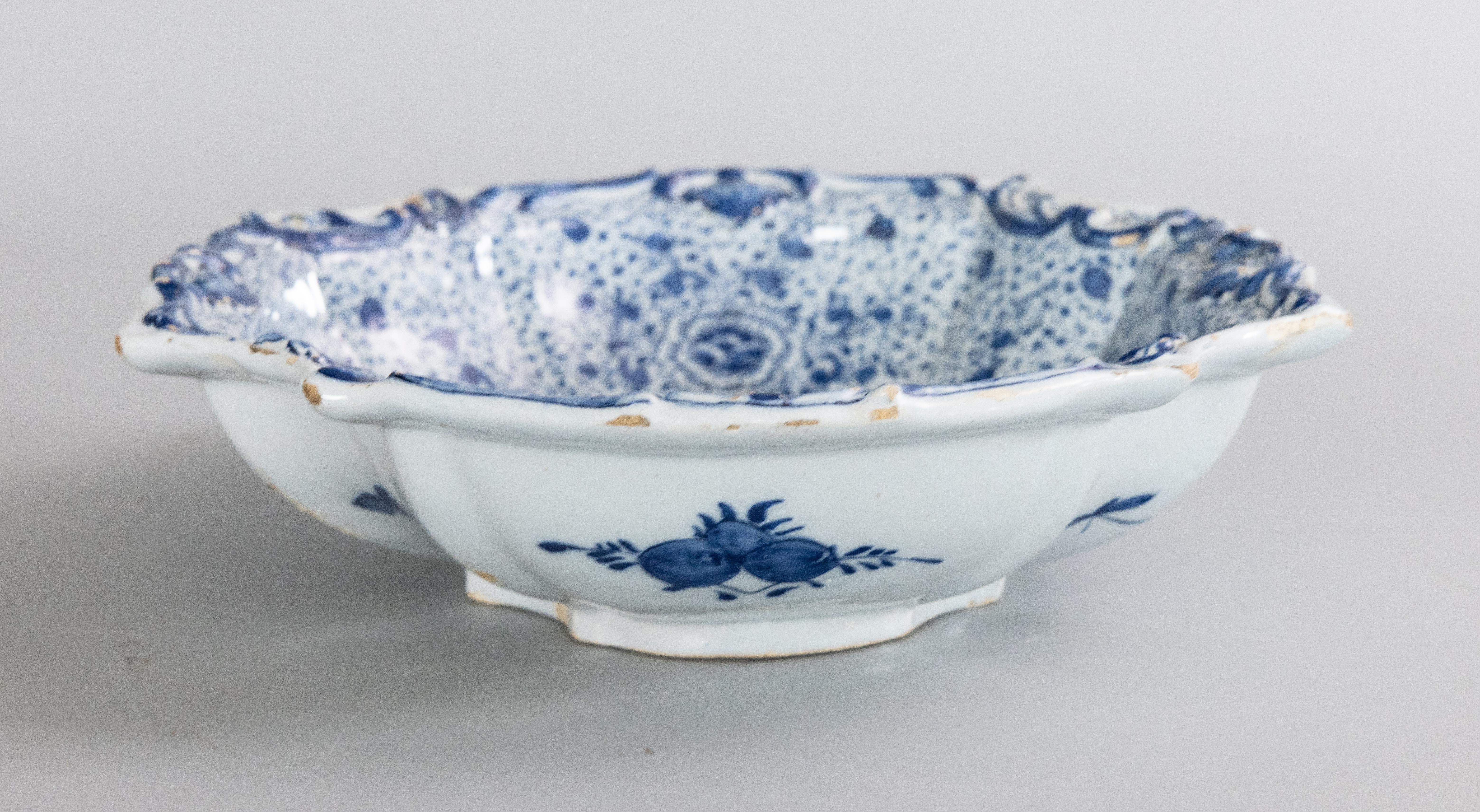 Rare 18th Century Dutch Delft Faience Floral Patterned Lobed Dish Bowl For Sale 1