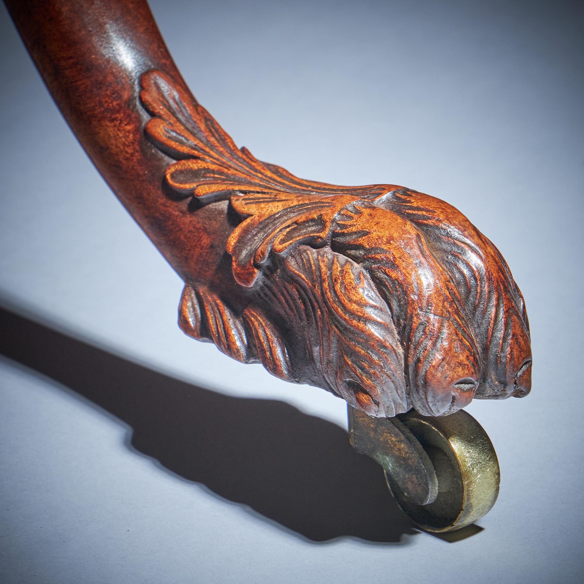 Rare 18th Century George III Mahogany Irish Wolf Foot Tripod Table, Circa 1760 For Sale 8