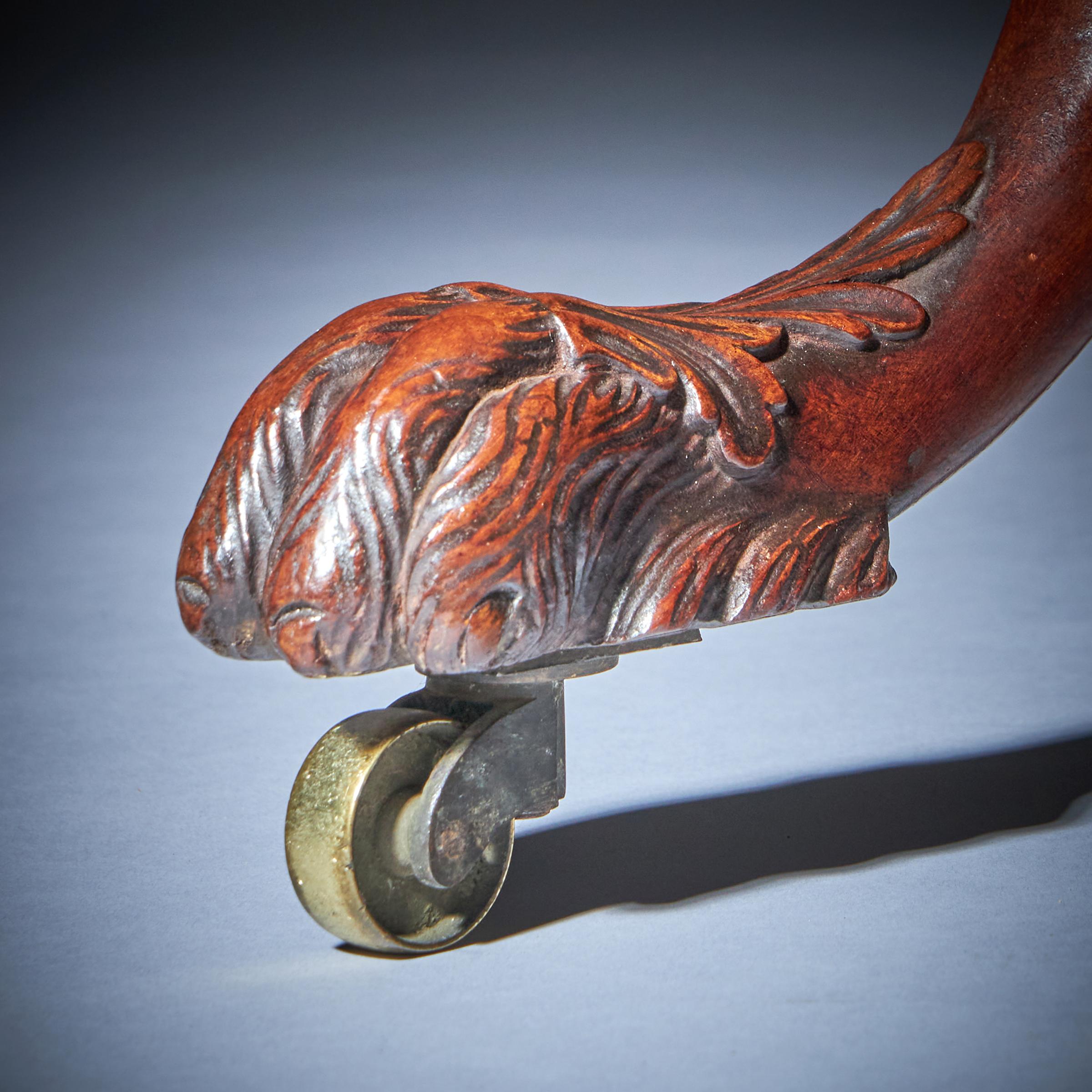 Rare 18th Century George III Mahogany Irish Wolf Foot Tripod Table, Circa 1760 For Sale 10