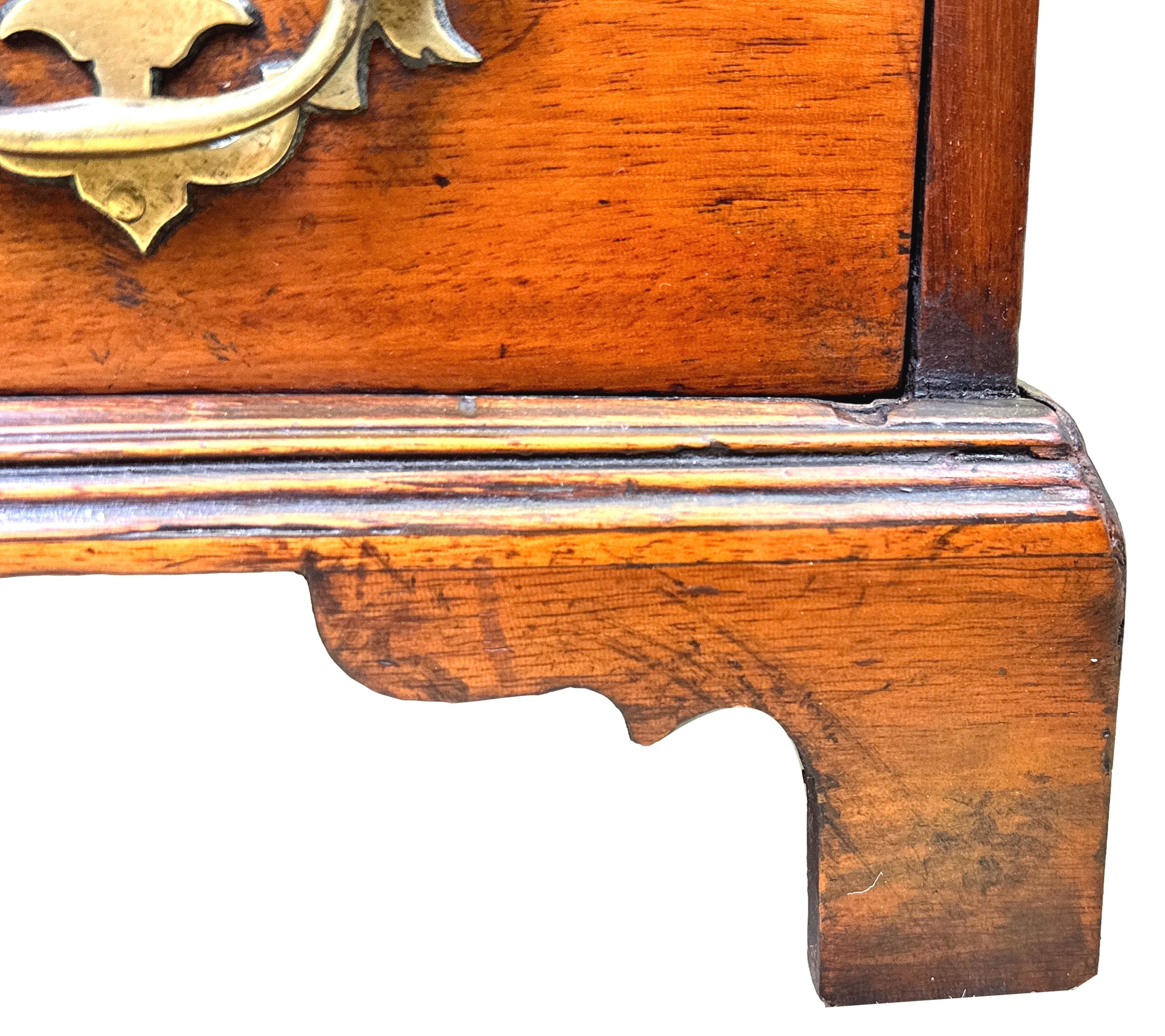 Rare 18th Century Georgian Mahogany Miniature Chest In Good Condition For Sale In Bedfordshire, GB