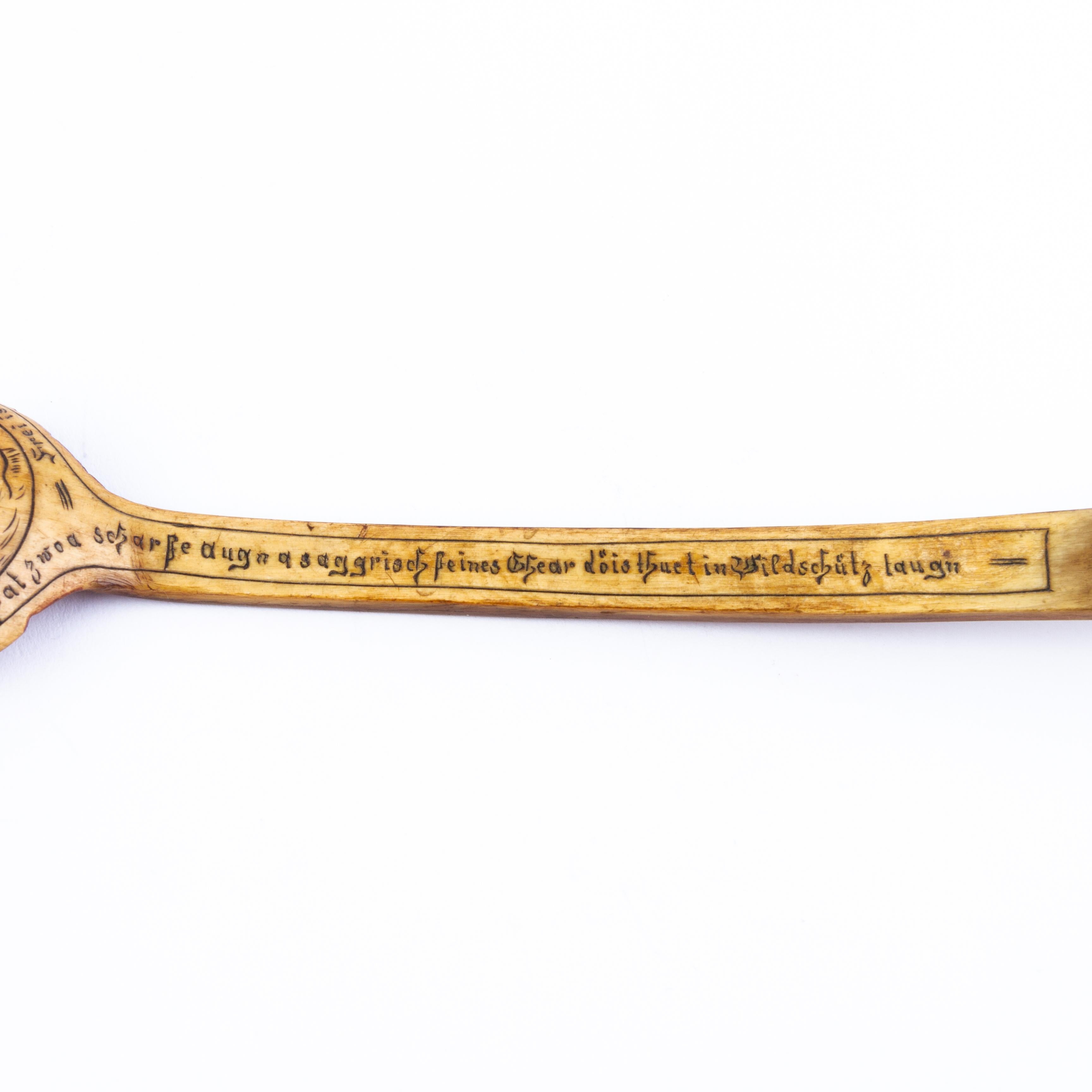 Rare 18th Century Germanic Scrimshaw Figural Spoon  In Good Condition For Sale In Nottingham, GB
