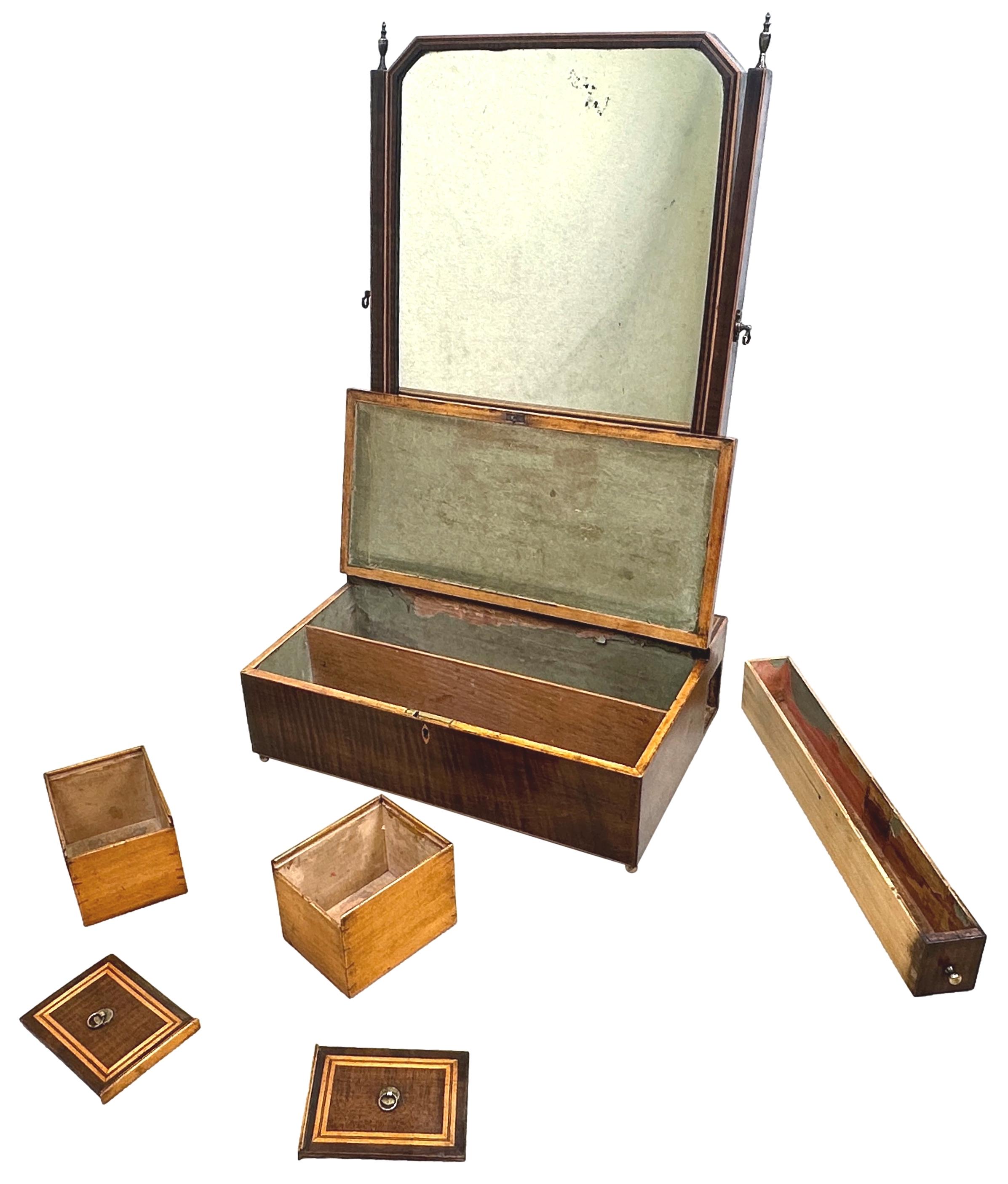 Anglais Rare miroir de coiffeuse en bois de lièvre du 18e siècle en vente
