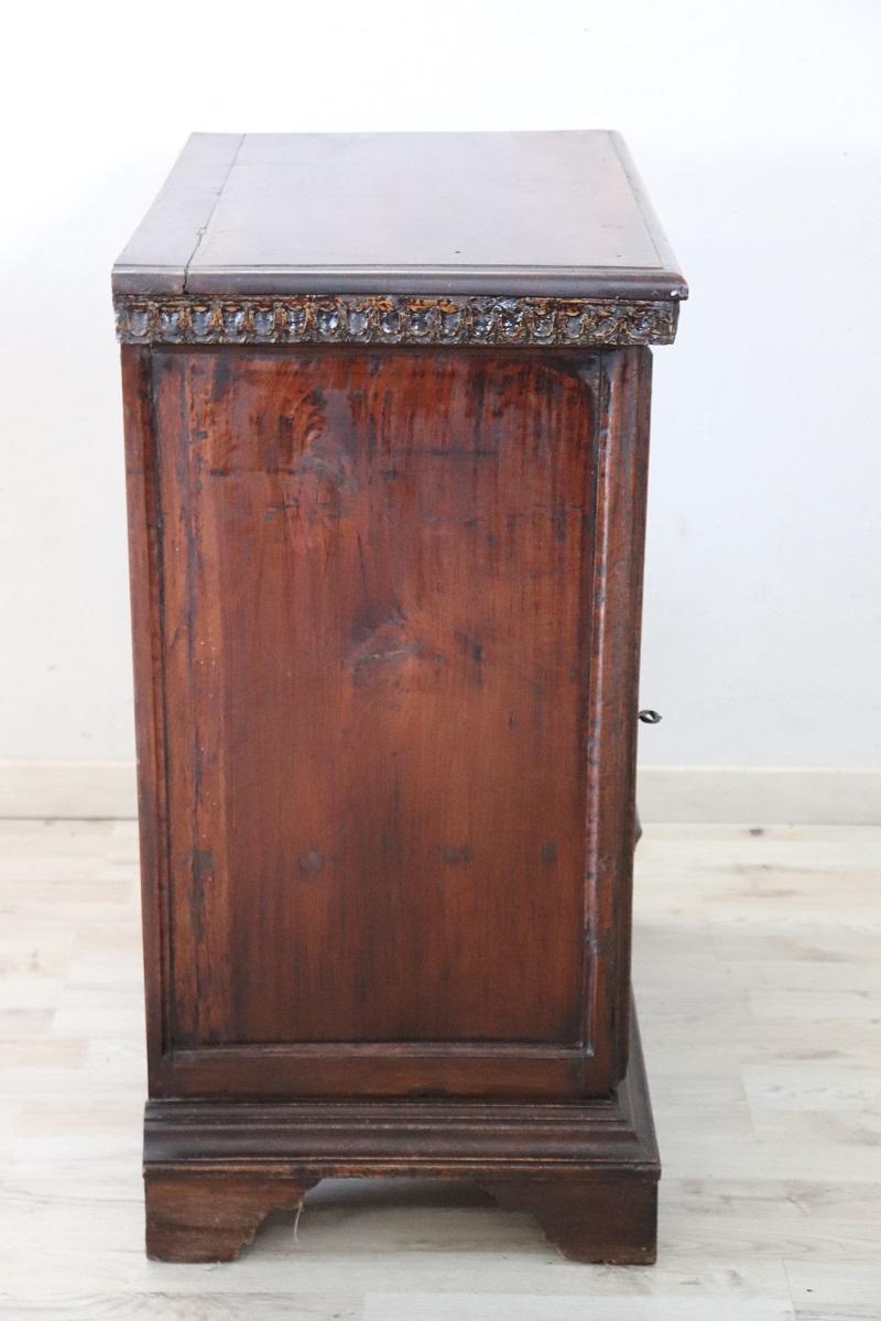 Rare 18th Century Italian Tuscany Solid Walnut Antique Nightstand For Sale 7