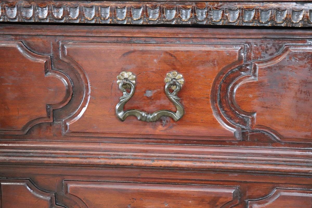 Rare 18th Century Italian Tuscany Solid Walnut Antique Nightstand For Sale 3