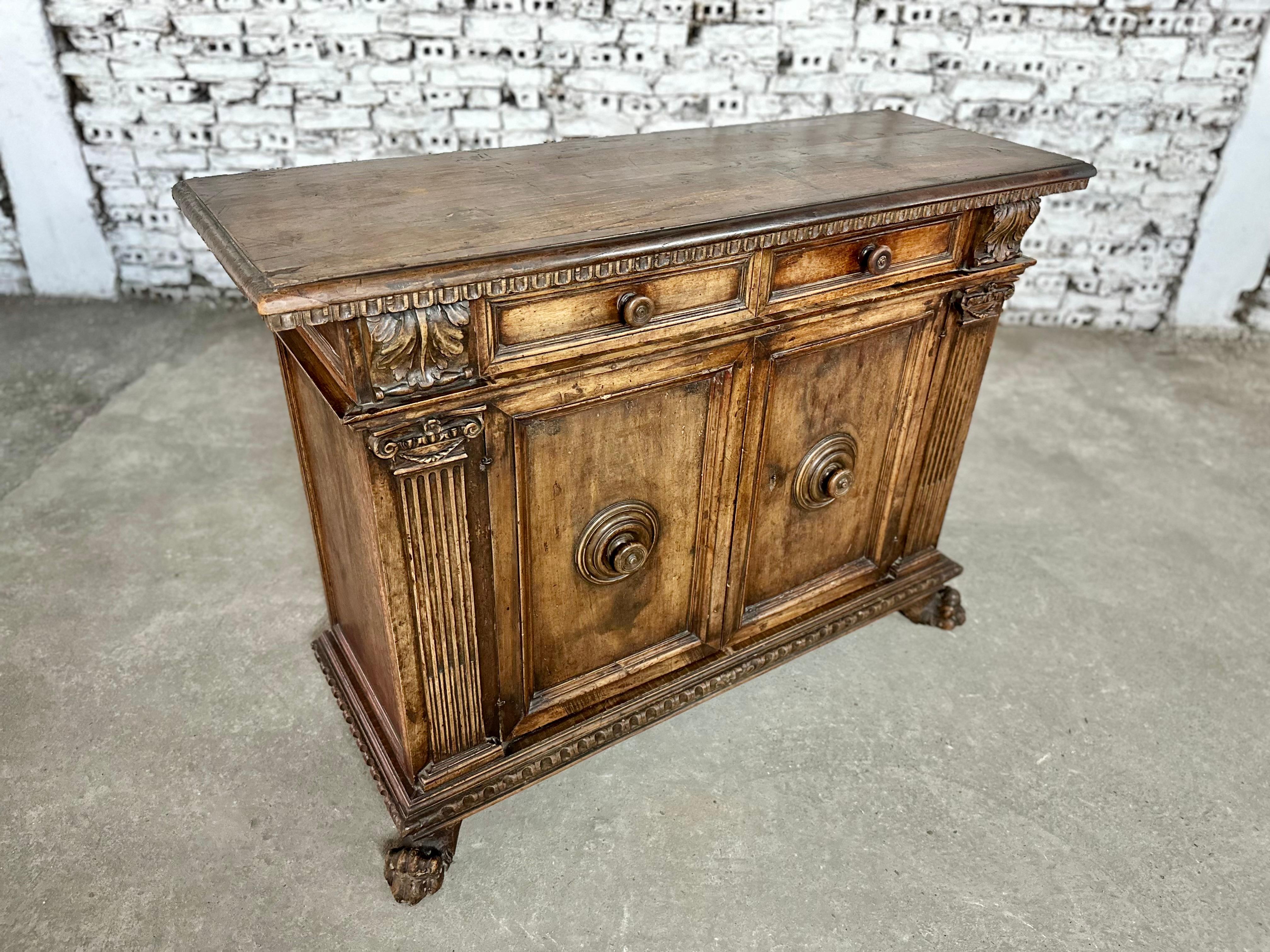 Rare 18th Century Italian Walnut Hall Console Cabinet or Sideboard 7