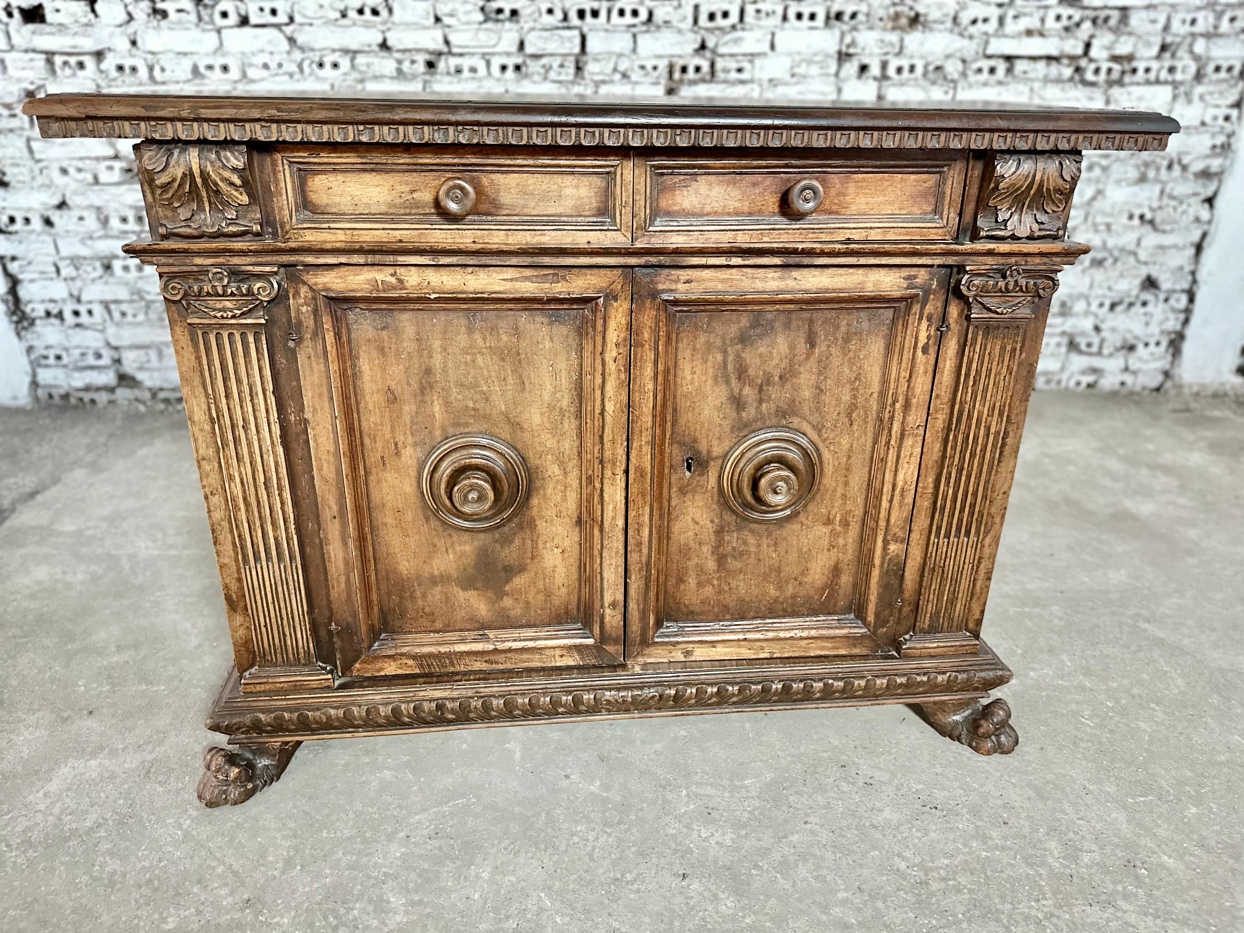 Rare 18th Century Italian Walnut Hall Console Cabinet or Sideboard In Good Condition In Bridgeport, CT