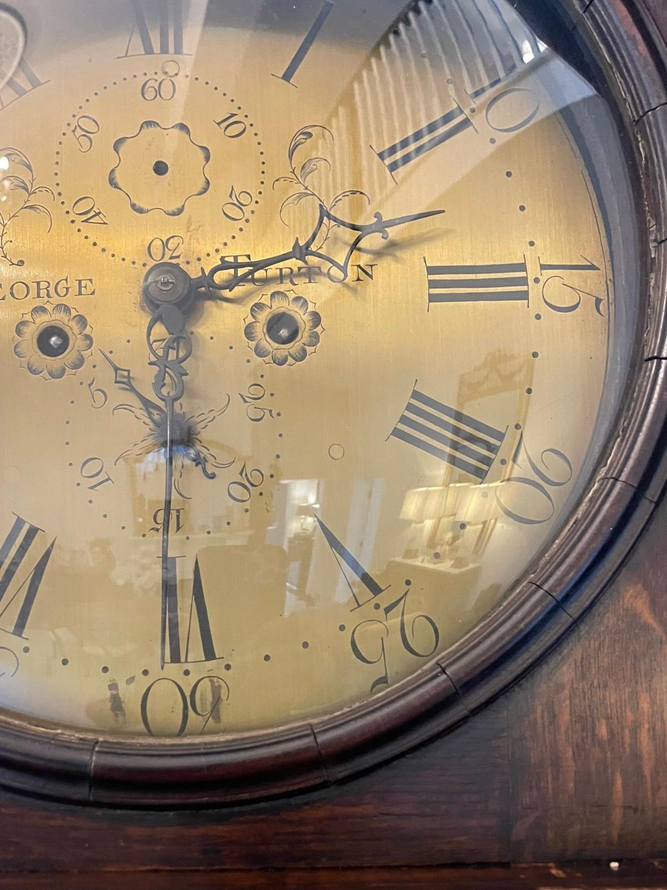 Raro comò antico di grandi dimensioni del XVIII secolo in Oak con scaffale e orologio a cassa lunga in vendita 9
