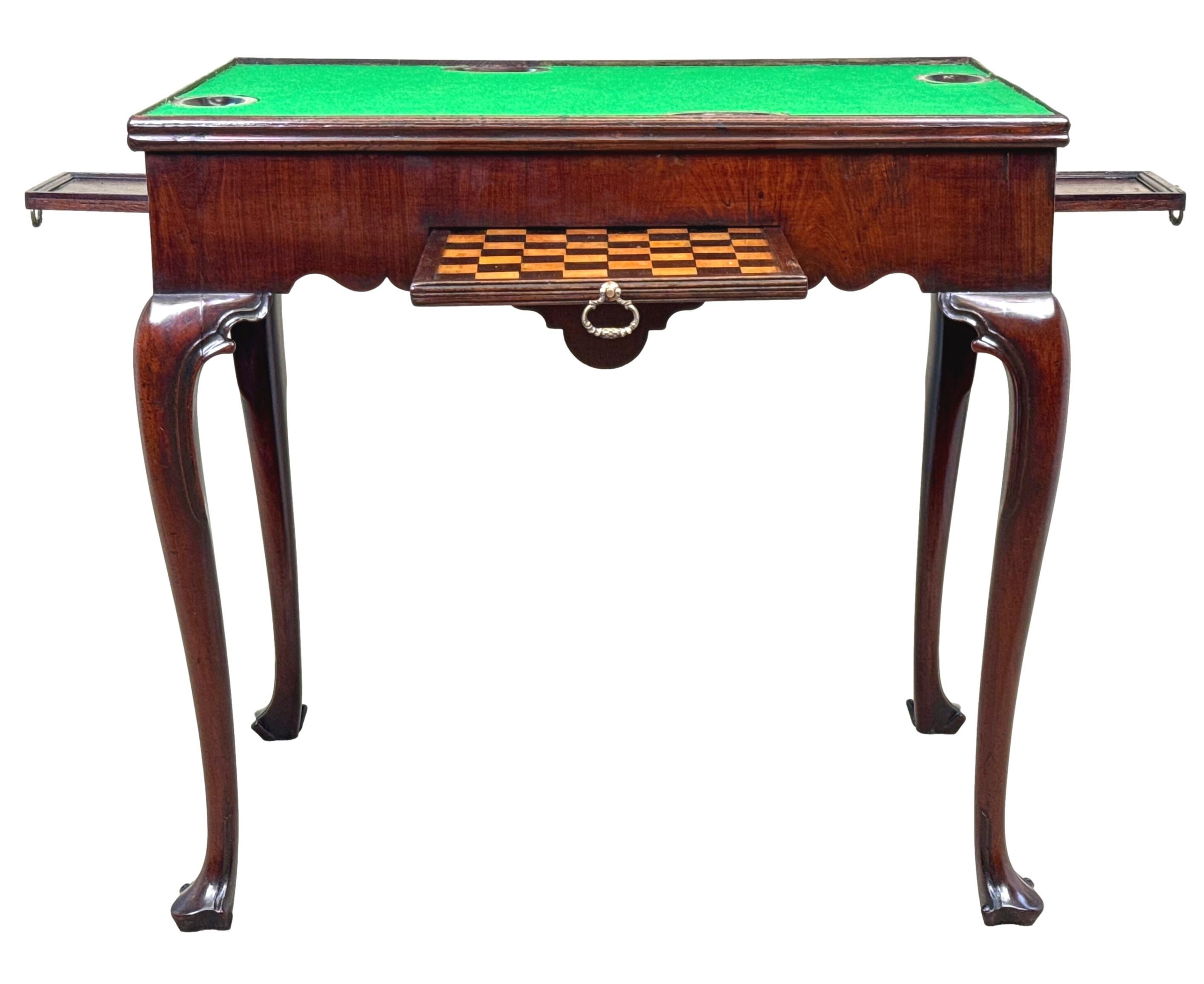 Rare 18th Century Mahogany Chess & Backgammon Games Table For Sale 12