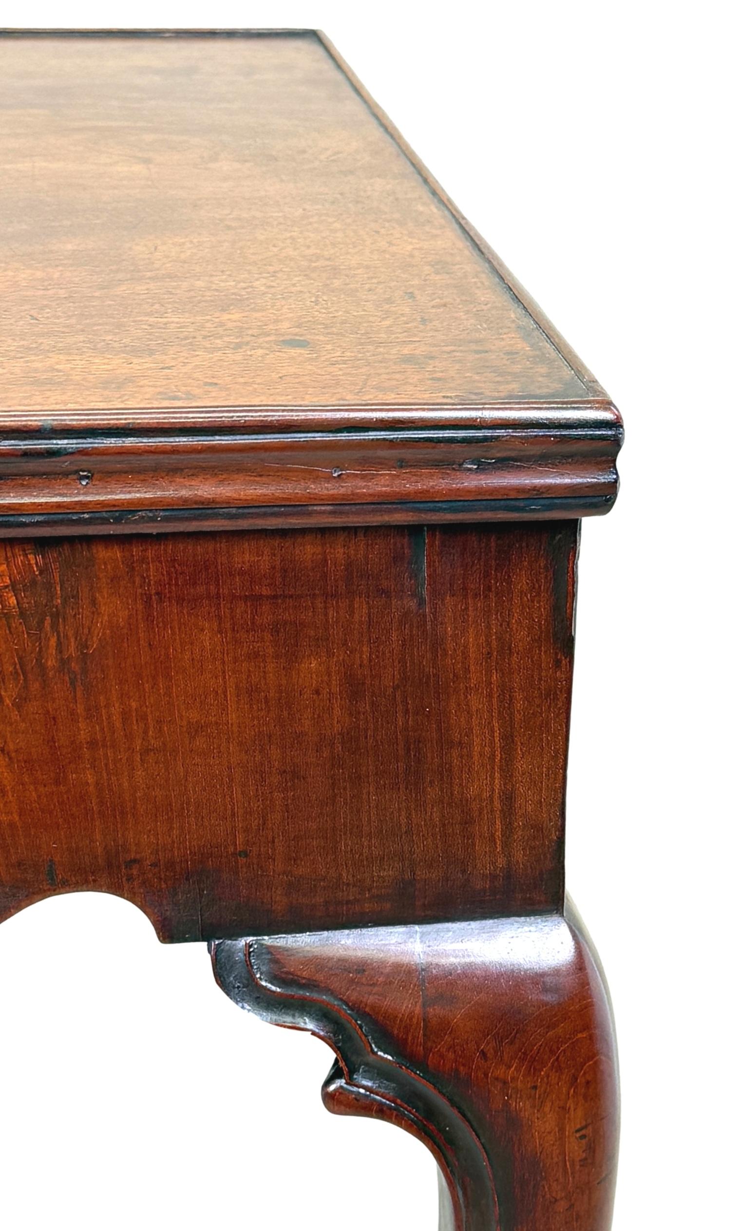 Rare 18th Century Mahogany Chess & Backgammon Games Table For Sale 4