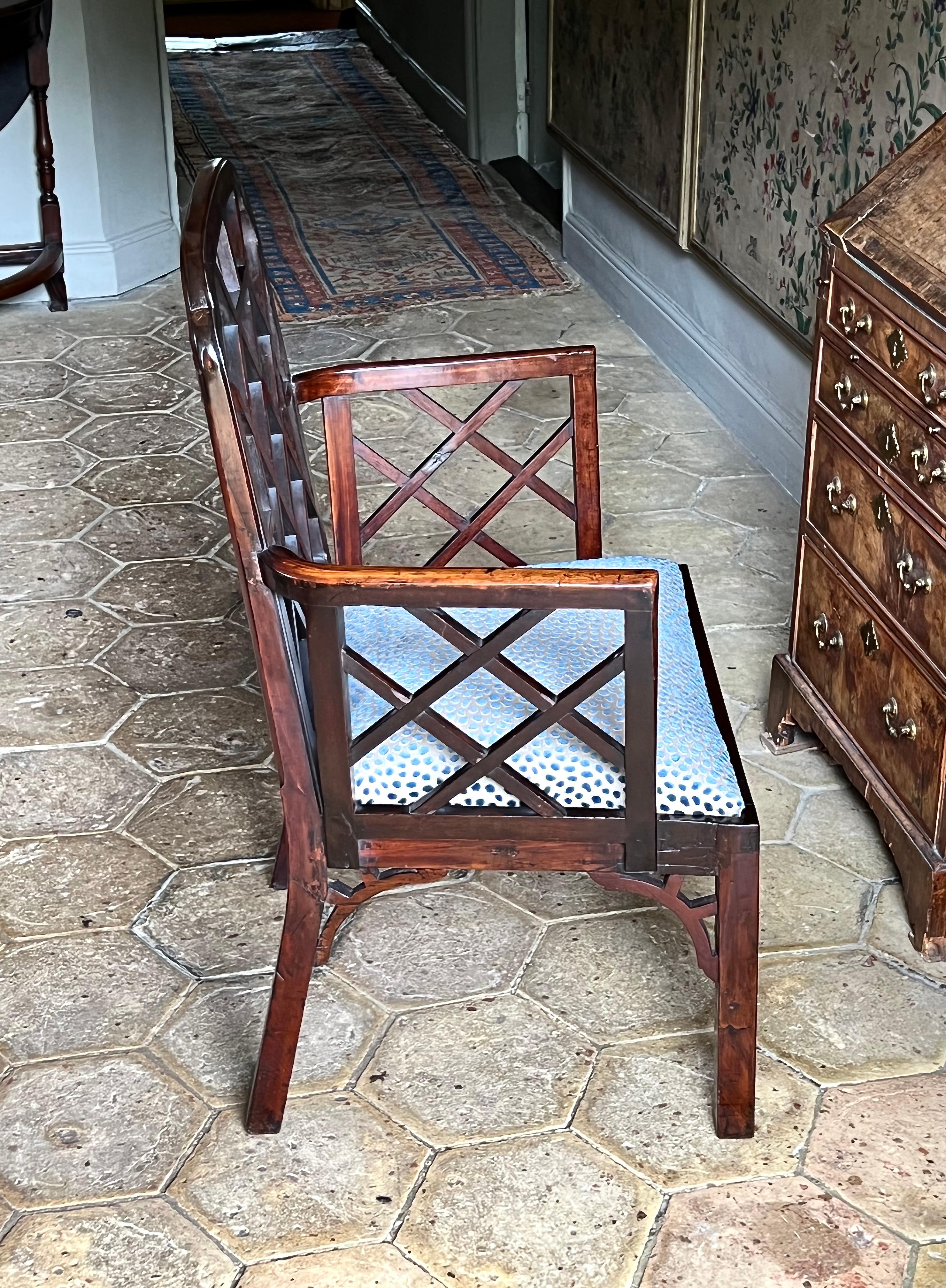 Rare 18th Century Mahogany Cockpen Armchair In Good Condition For Sale In Lymington, GB