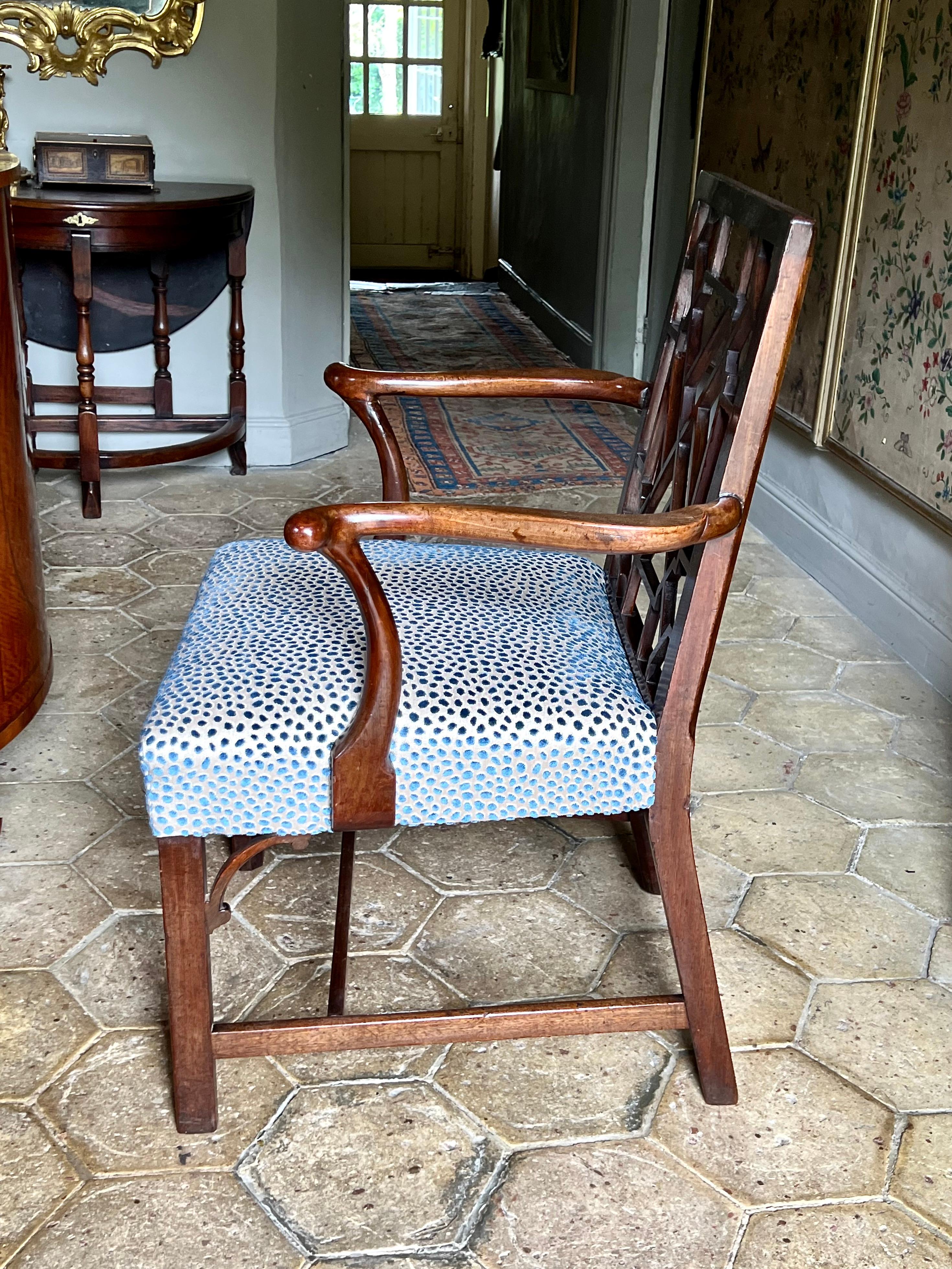 Rare 18th Century Mahogany Cockpen Armchair 1