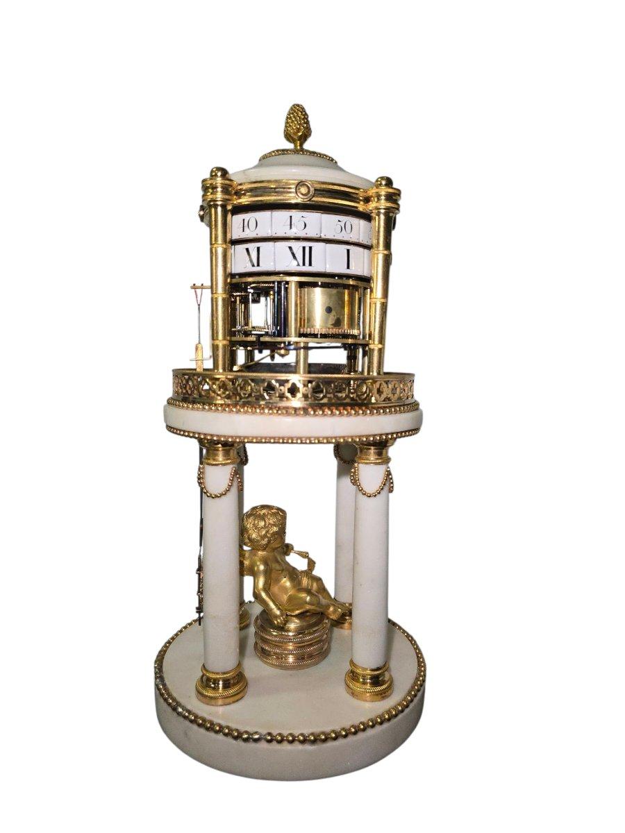 Seltene Uhr aus Marmor und vergoldeter Bronze aus dem 18. Jahrhundert - signiert 