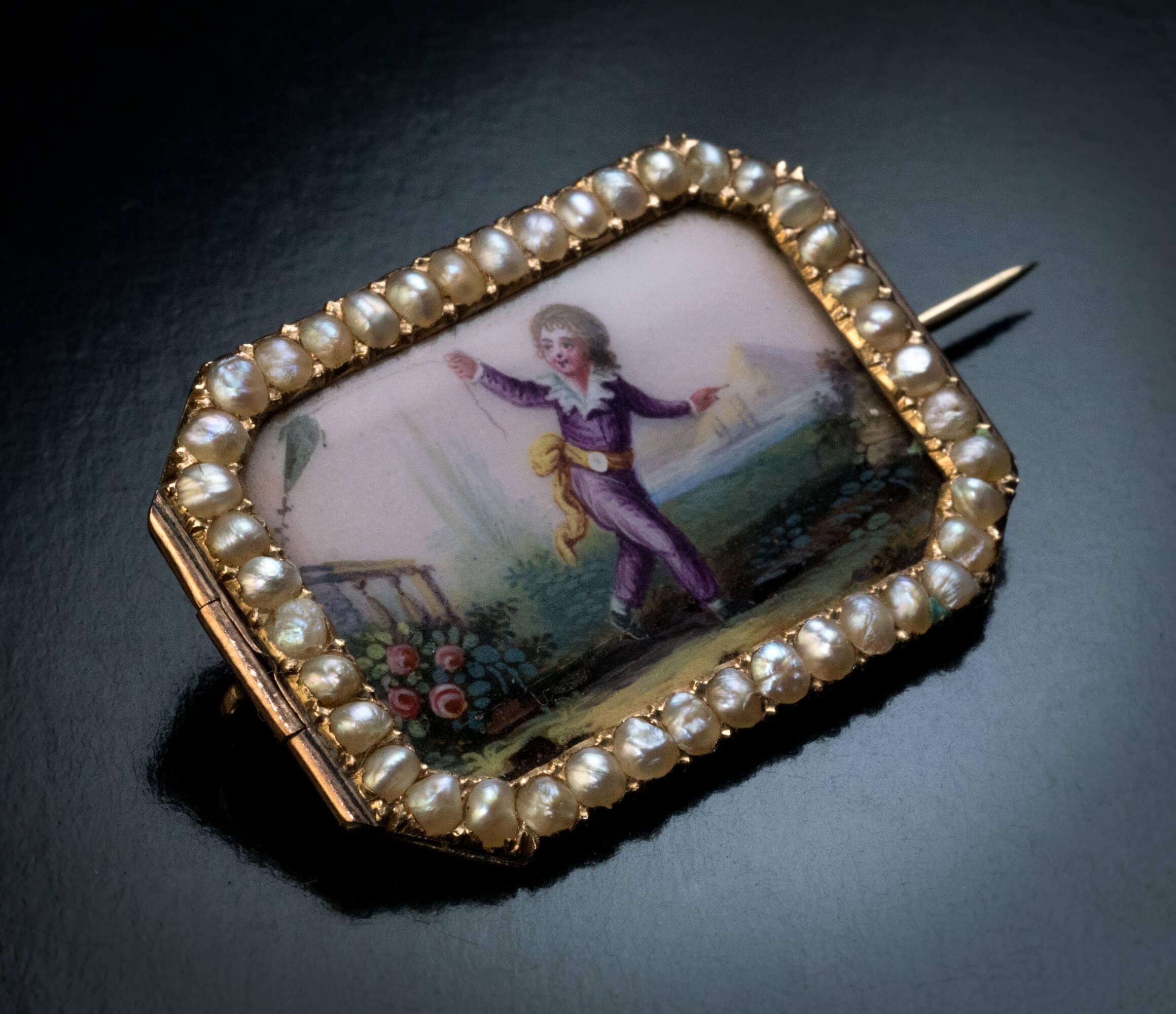 Georgian Rare 18th Century Painted Enamel Gold Brooch For Sale