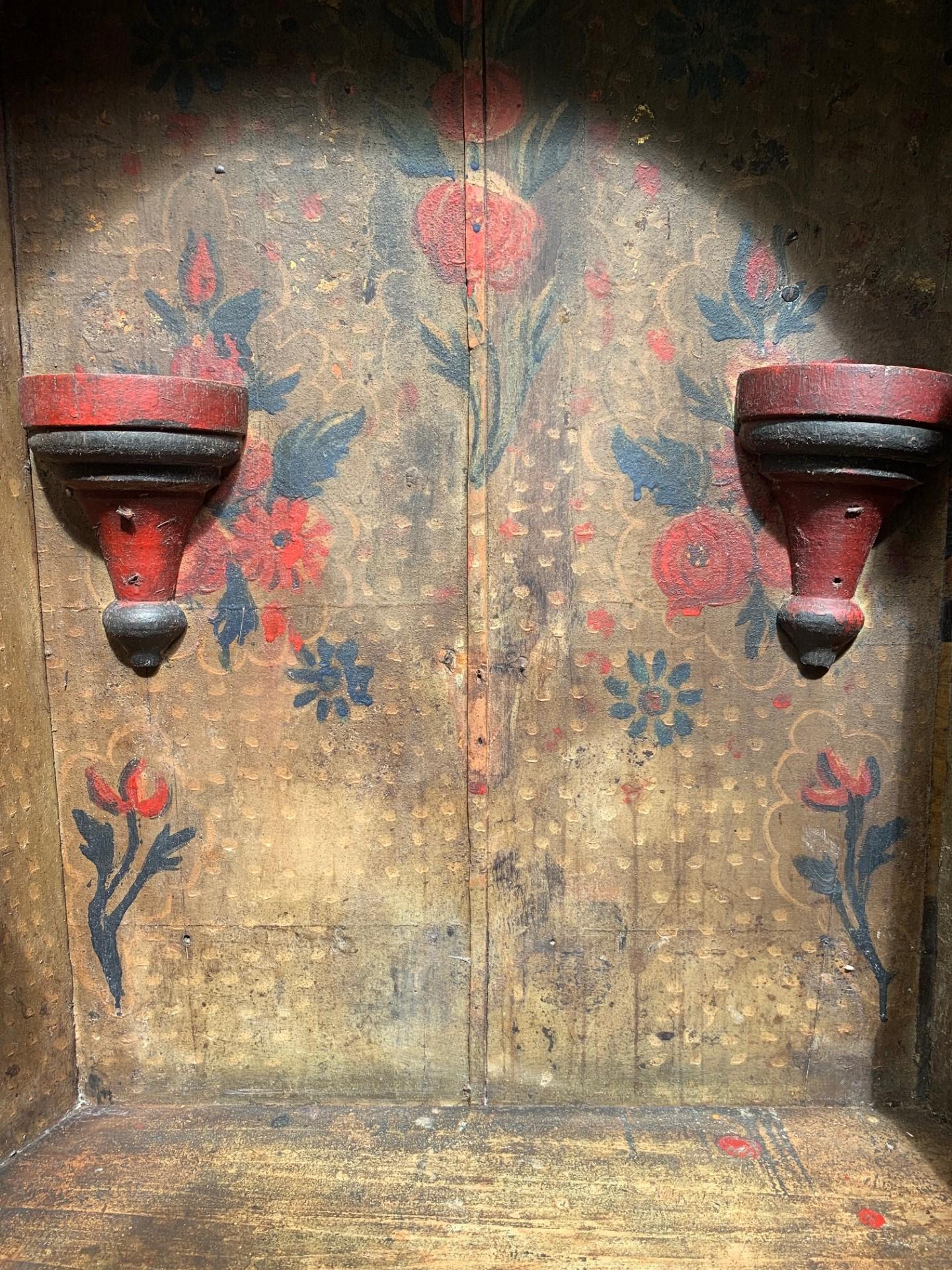 Rare sanctuaire peint du 18ème siècle en vente 2